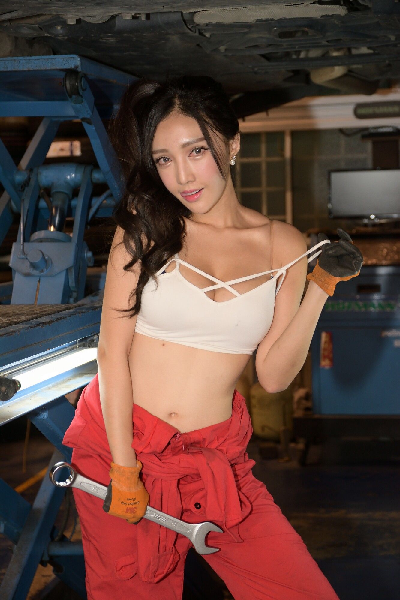 赵芸Syuan《美颜的汽车修理工》-图5