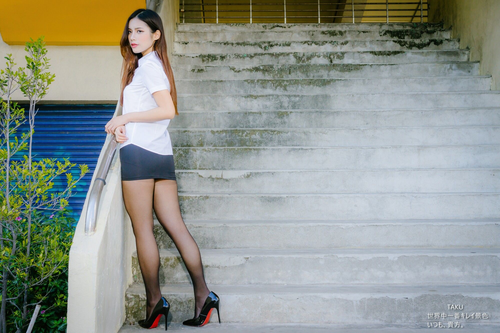 黄书庭 OL黑絲外拍-图18