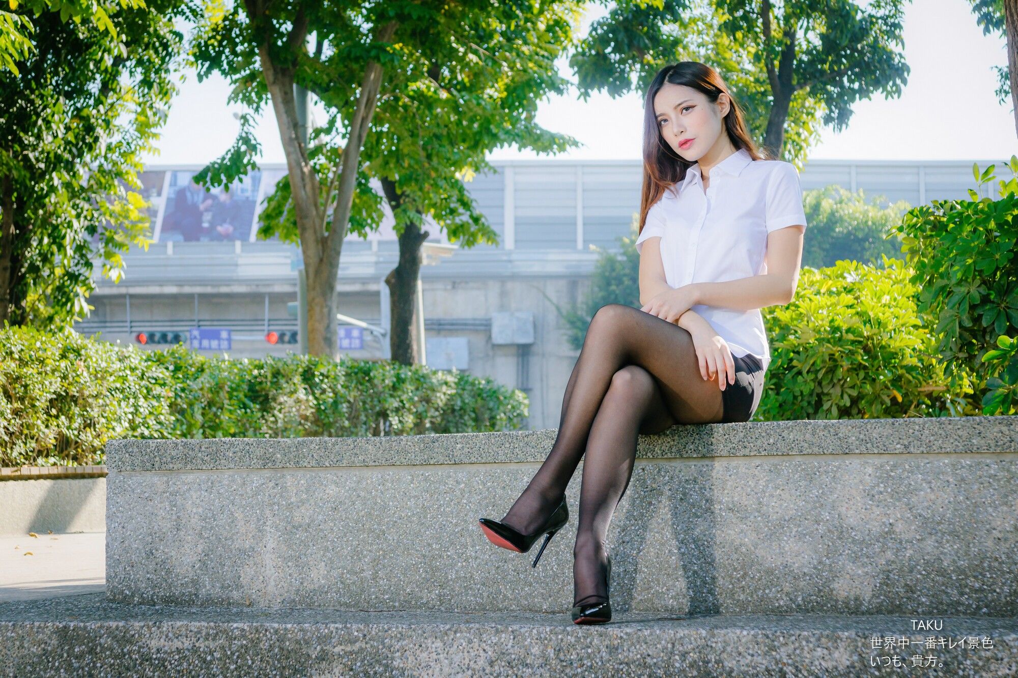 黄书庭 OL黑絲外拍-图33