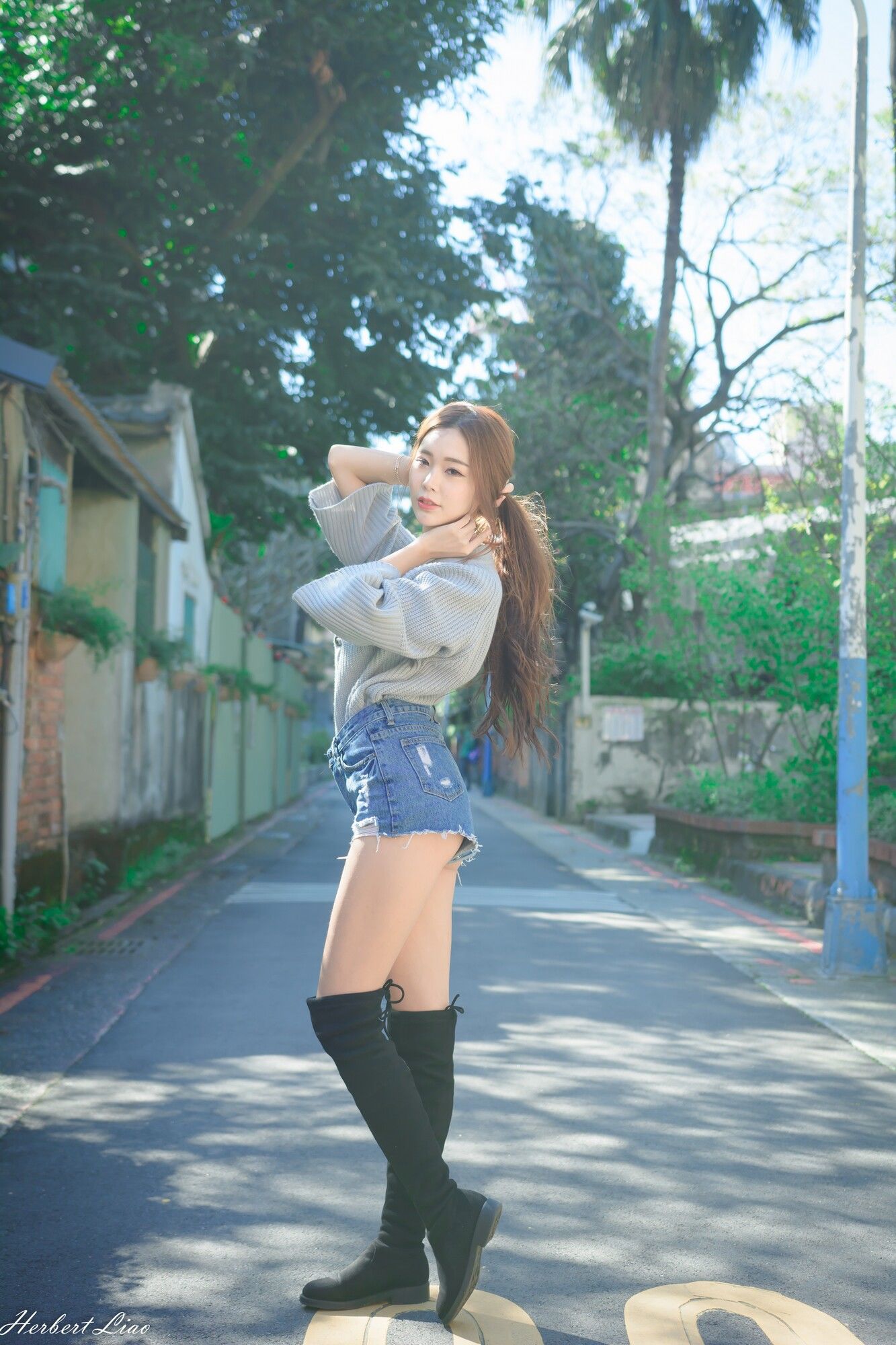 黄上晏Rubis《古亭站周邊~牛仔热裤街拍》-图9