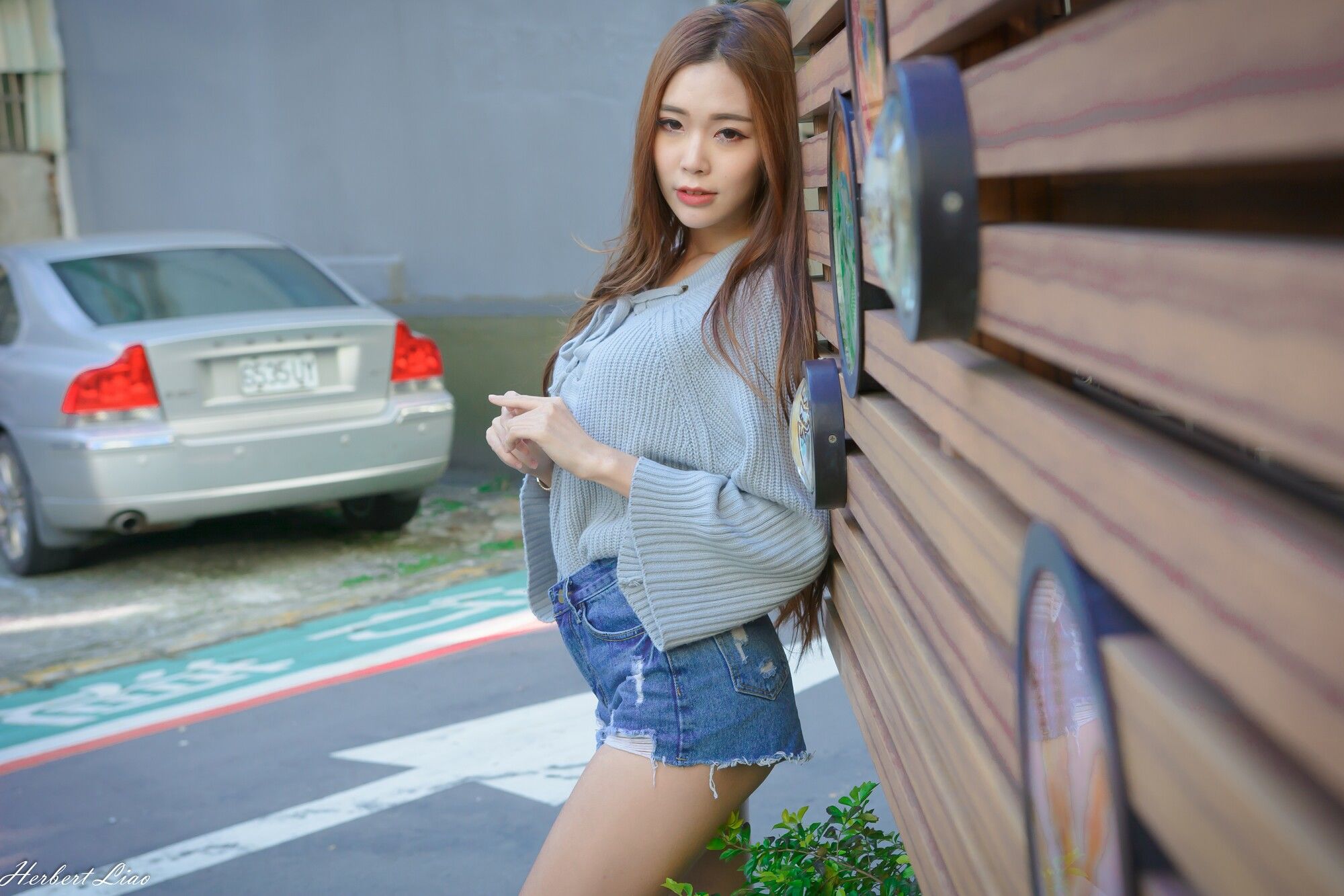 黄上晏Rubis《古亭站周邊~牛仔热裤街拍》-图4