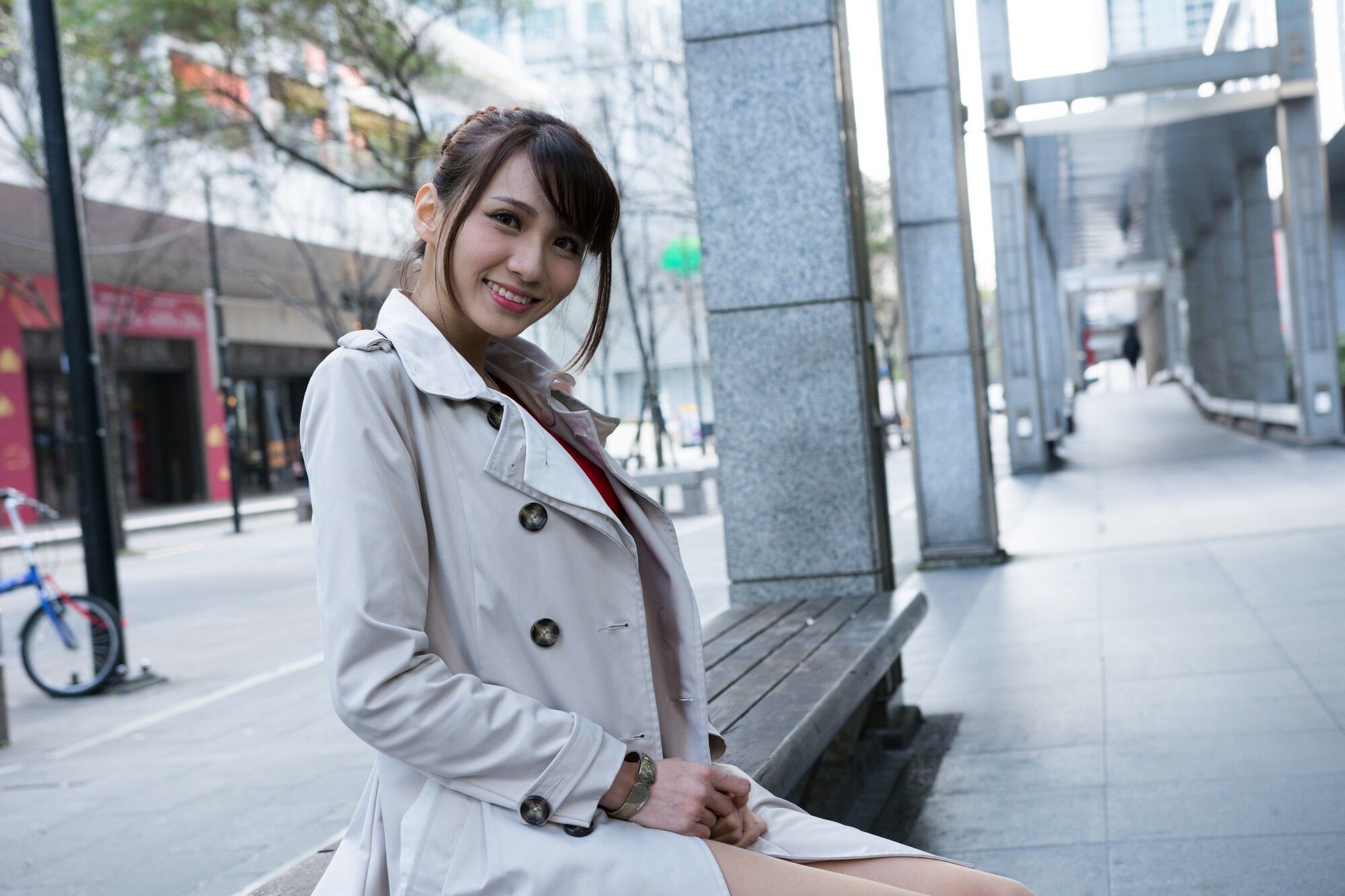 蔡译心Candice《信義區周邊 时尚风衣街拍》-图0