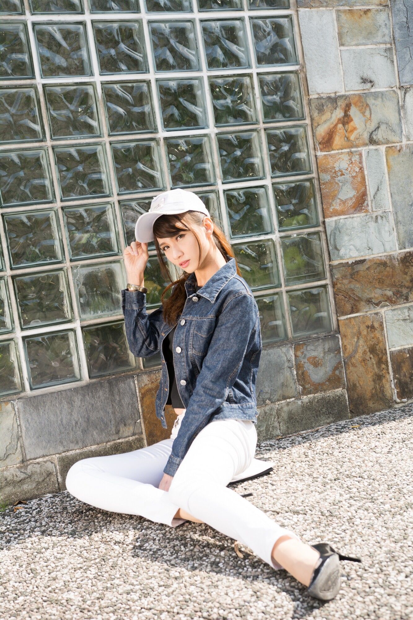 蔡译心《信義區周邊》 牛仔+紧身裤-图10