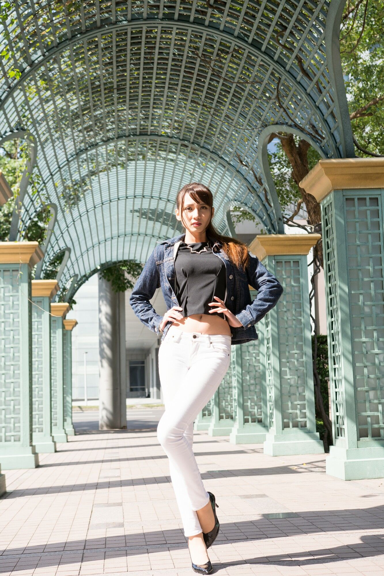 蔡译心《信義區周邊》 牛仔+紧身裤-图25
