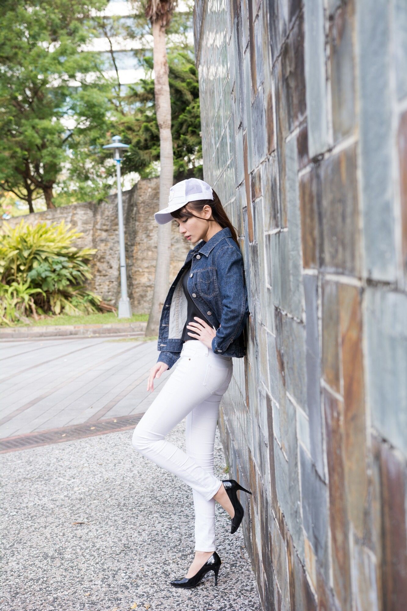 蔡译心《信義區周邊》 牛仔+紧身裤-图36