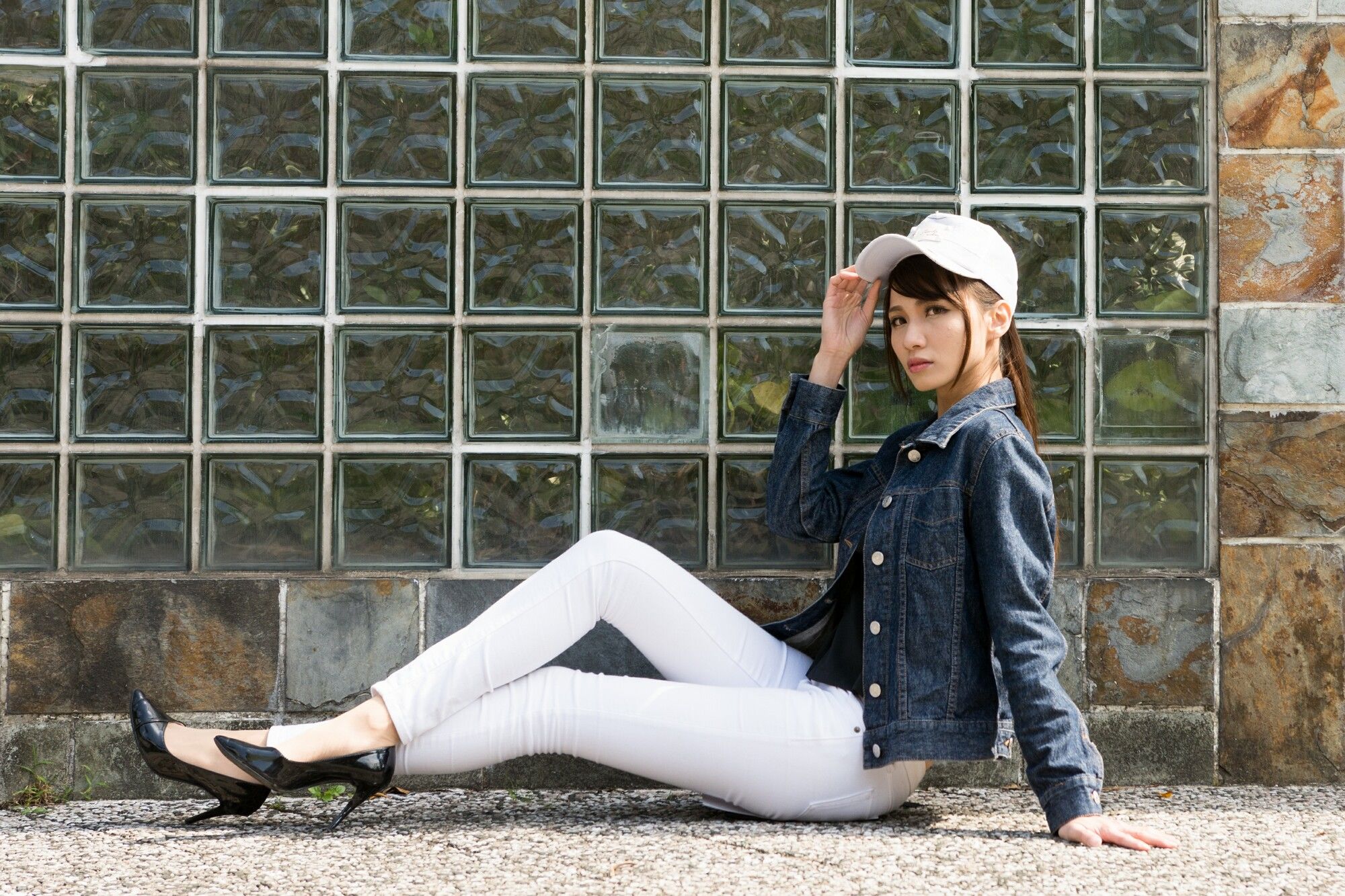 蔡译心《信義區周邊》 牛仔+紧身裤-图38