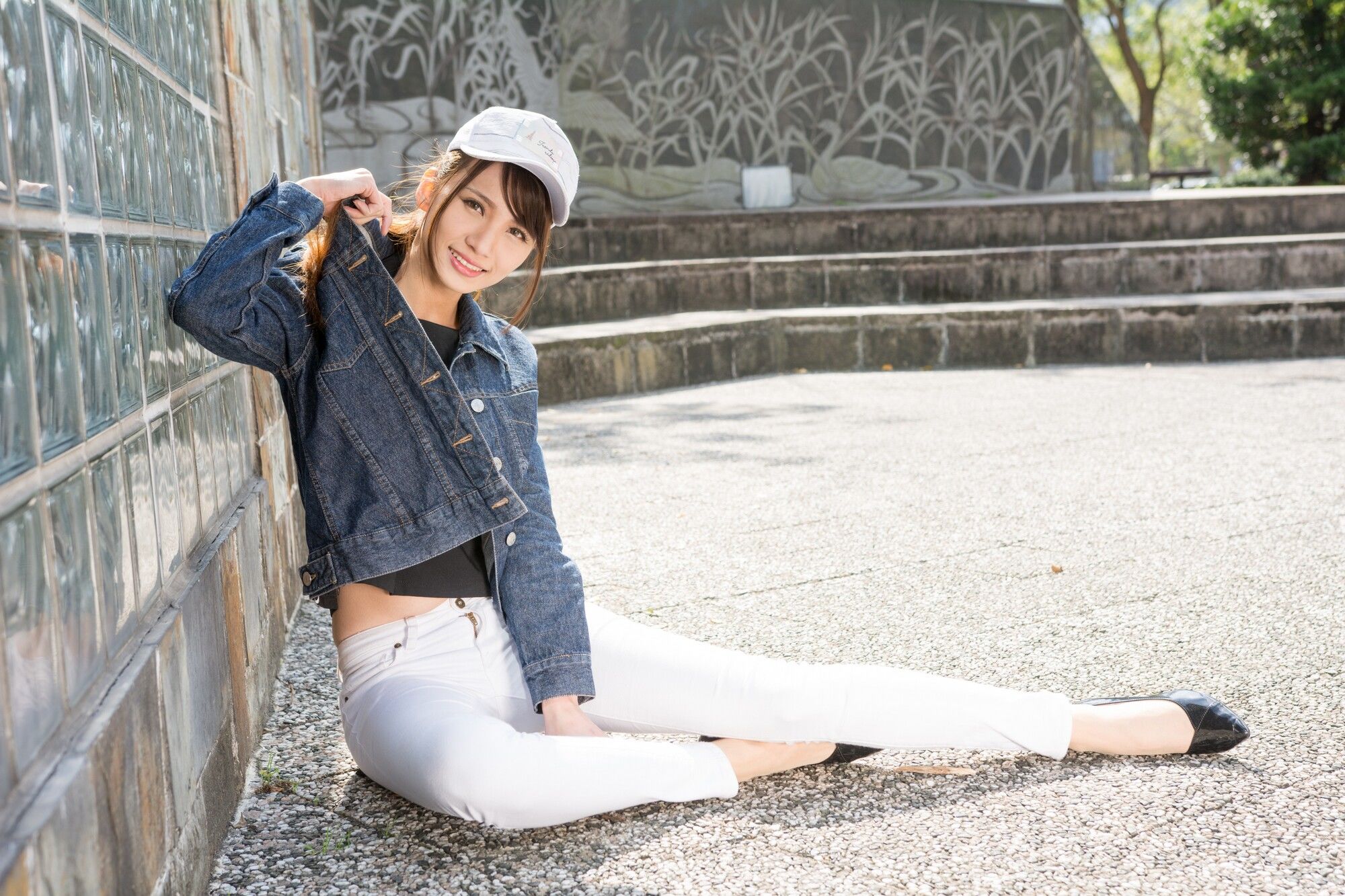 蔡译心《信義區周邊》 牛仔+紧身裤-图39