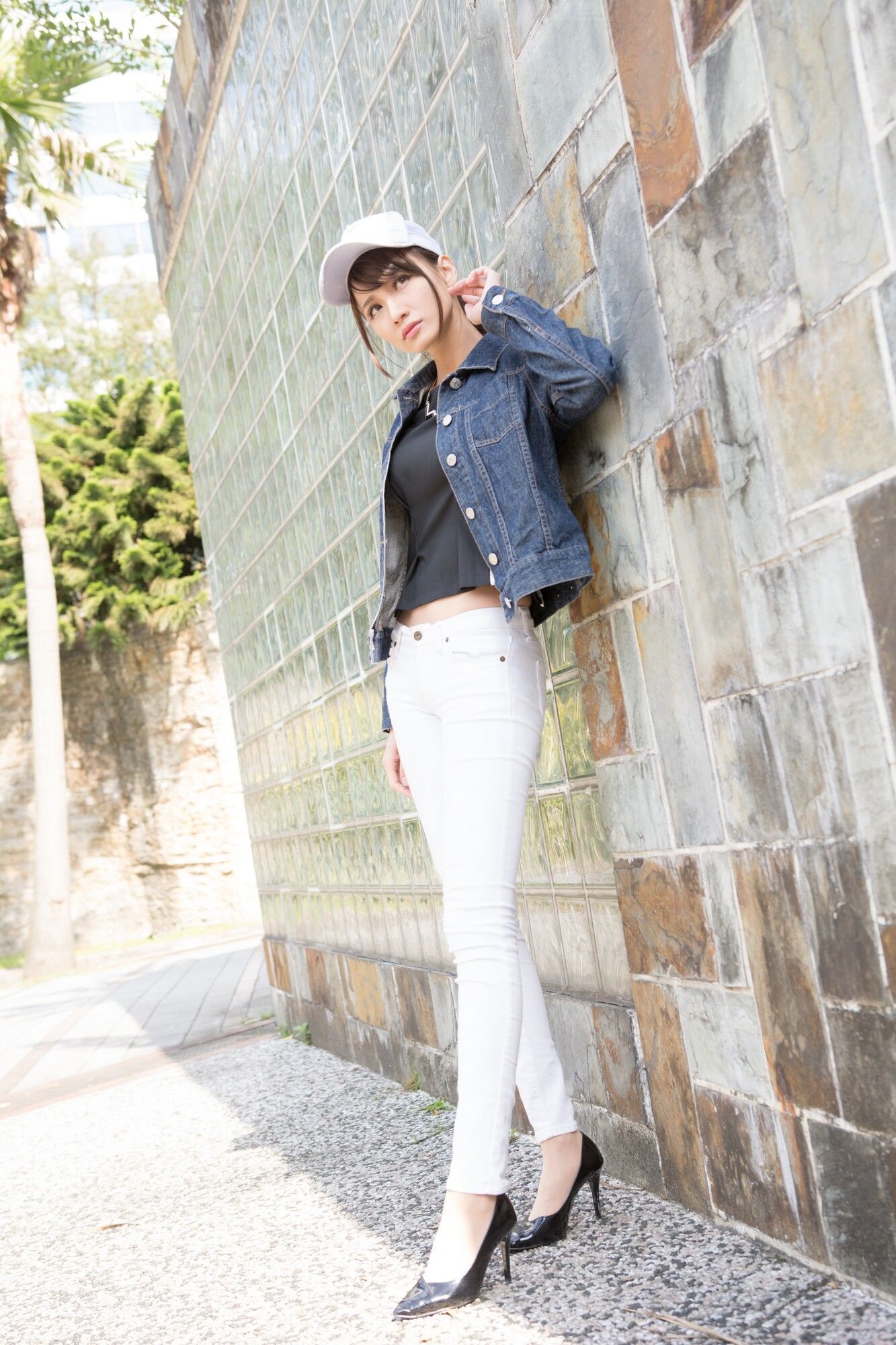 蔡译心《信義區周邊》 牛仔+紧身裤-图48