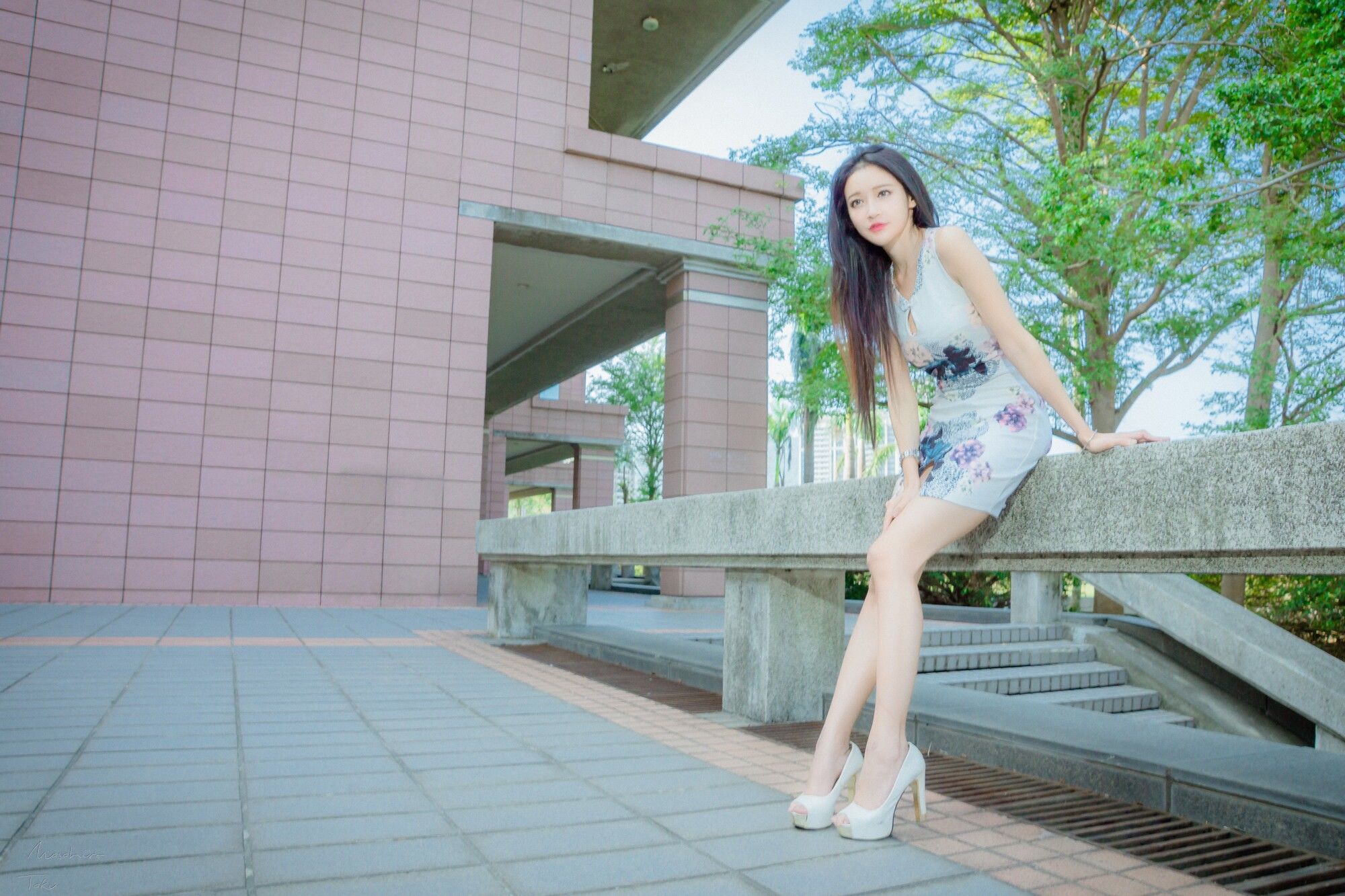 詹艾葳Avril《黑白双色女神街拍》-图3