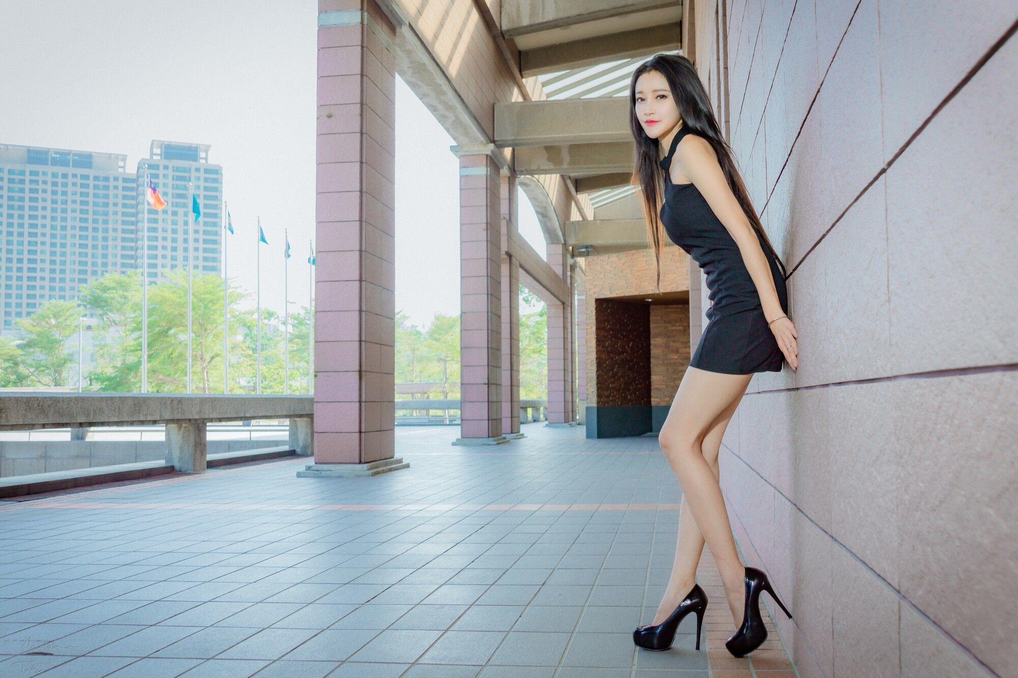 詹艾葳Avril《黑白双色女神街拍》-图4