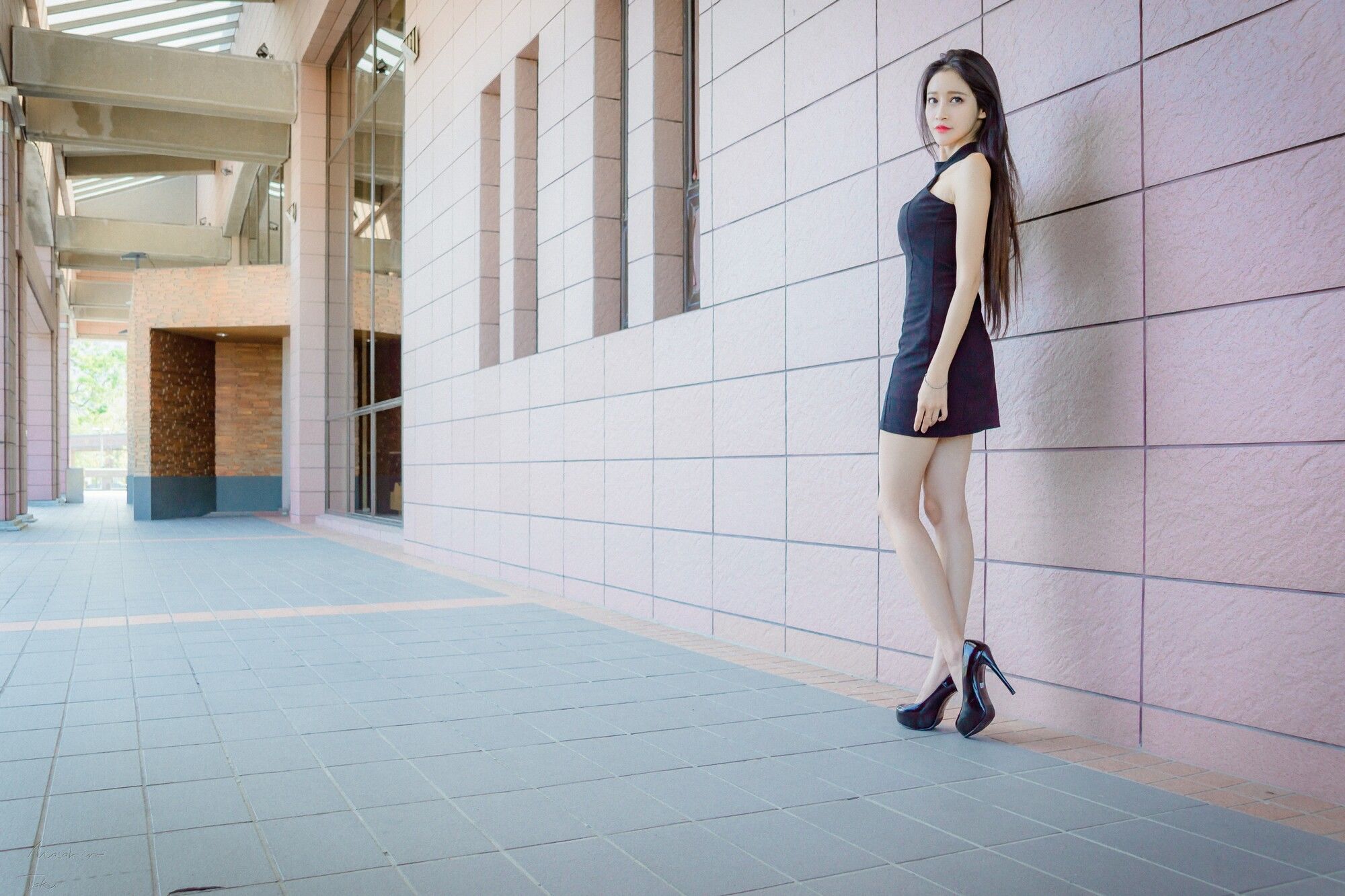 詹艾葳Avril《黑白双色女神街拍》-图7