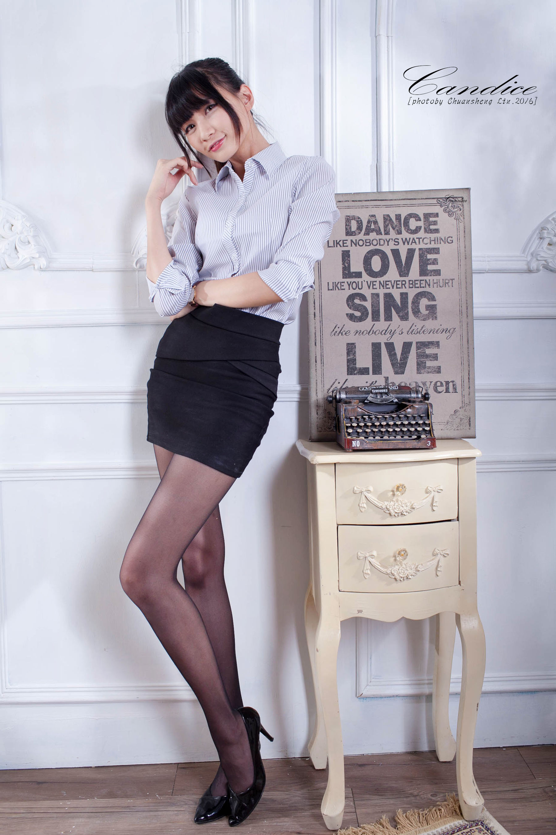 蔡译心 - 棚拍黑丝制服美腿-图34