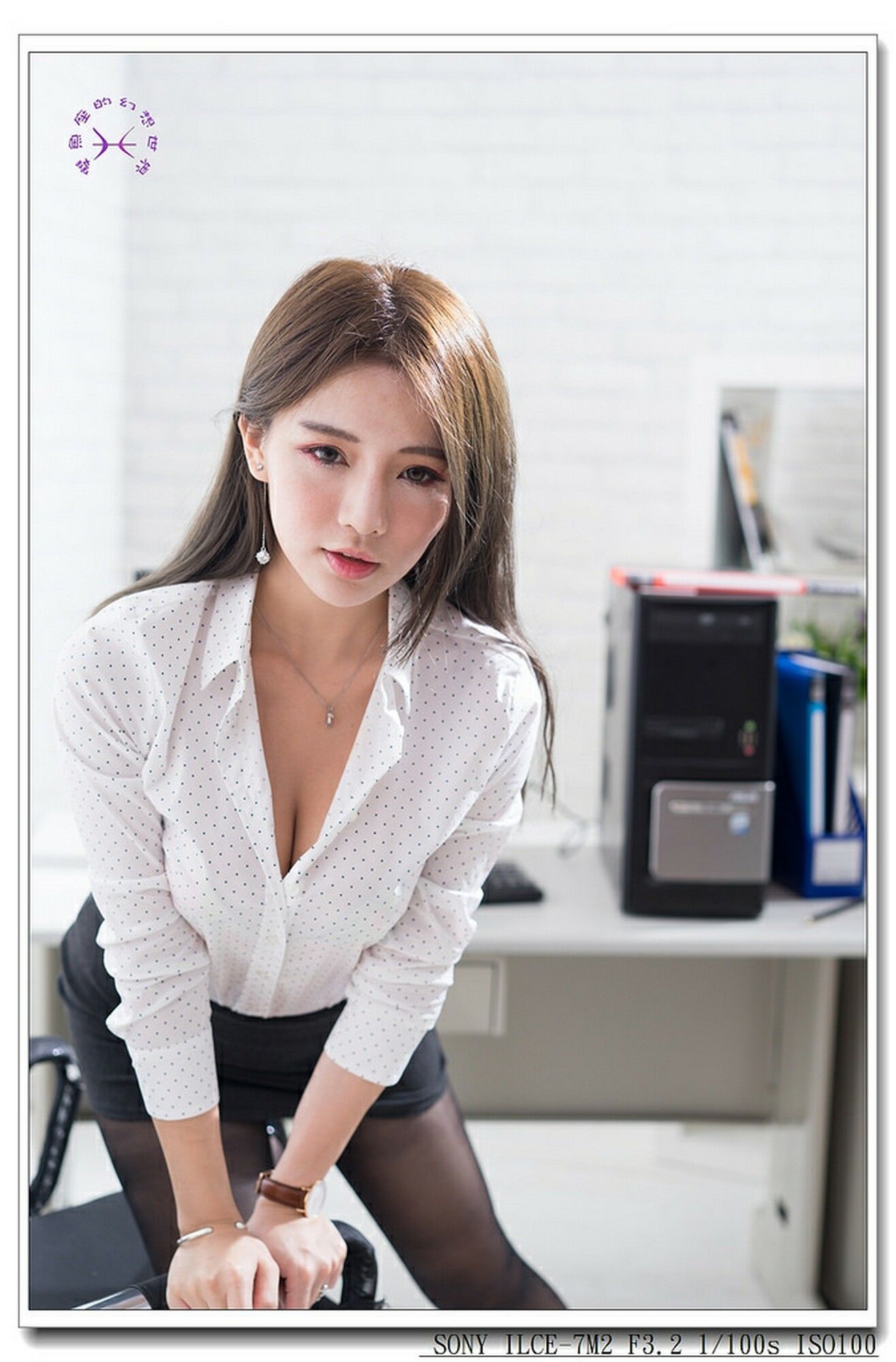 周盈欣Dora《办公室黑丝小秘》-图57