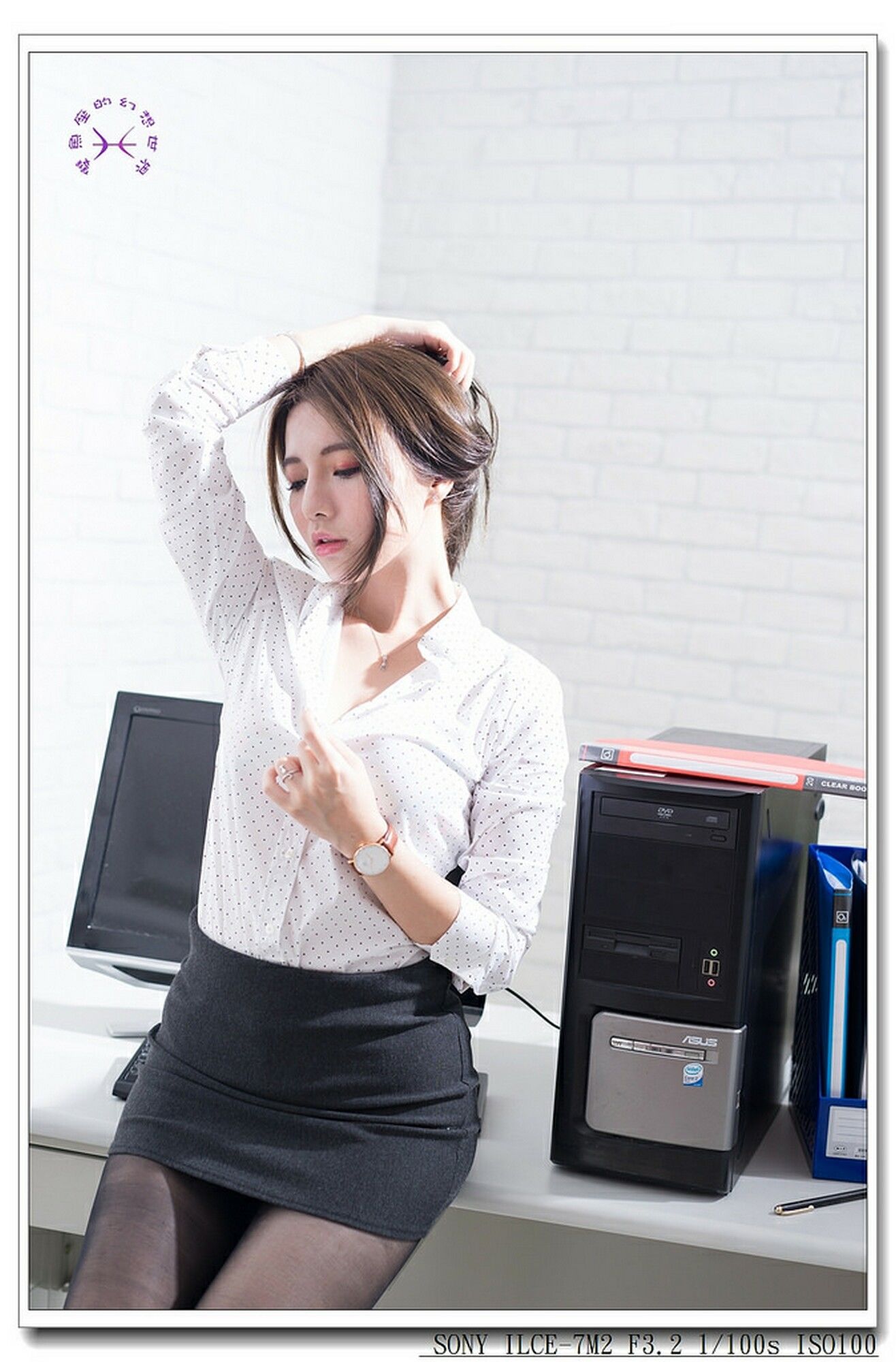 周盈欣Dora《办公室黑丝小秘》-图58