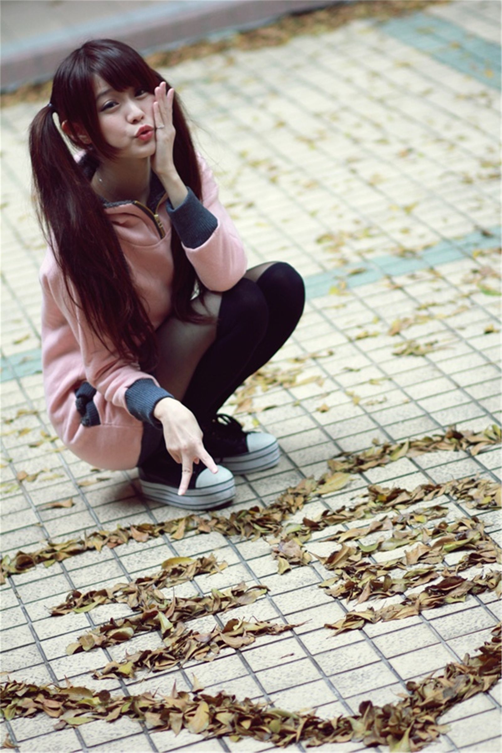 邱俞瑄(渔瑄)+白白《校园卖萌外拍》-图1