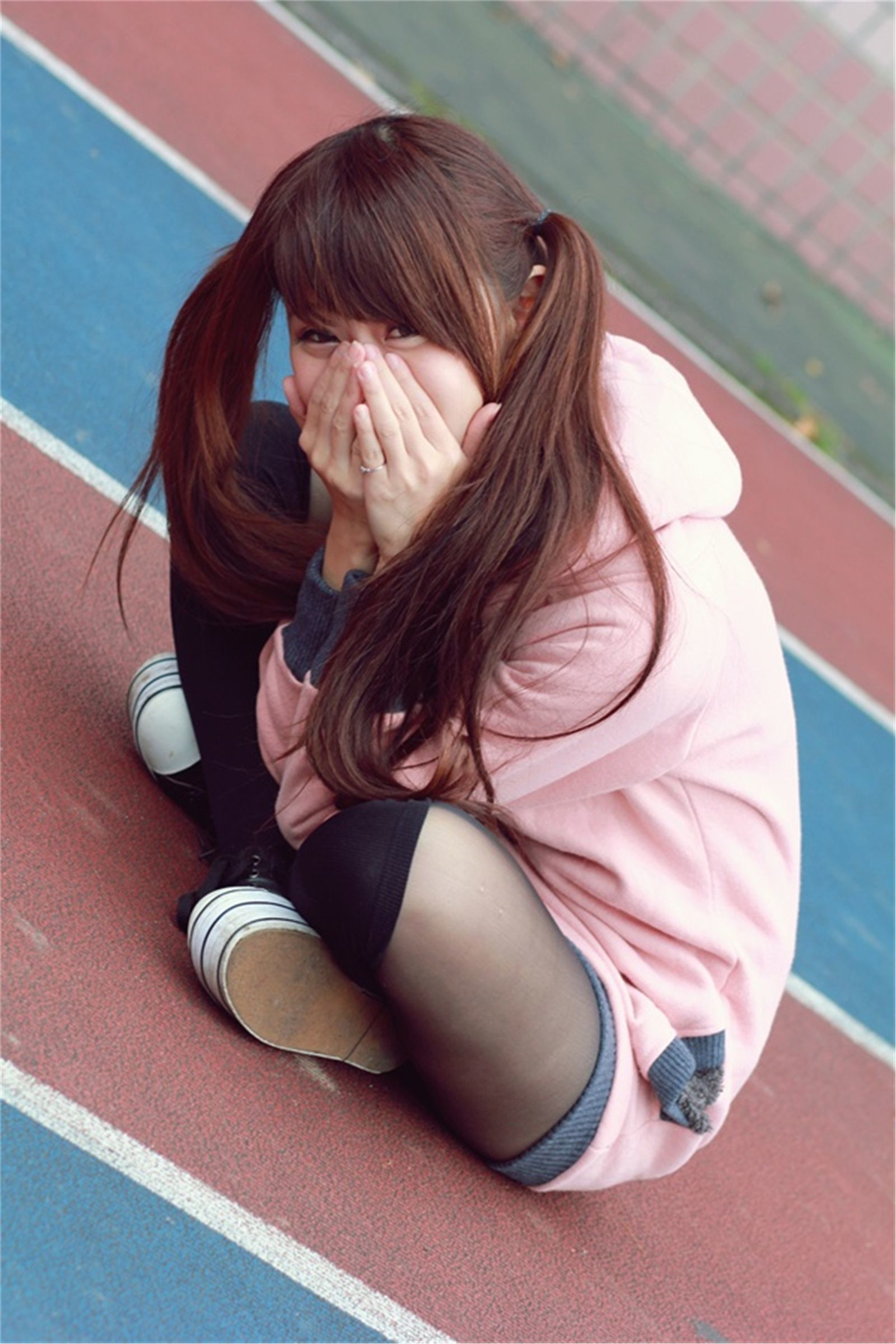 邱俞瑄(渔瑄)+白白《校园卖萌外拍》-图4