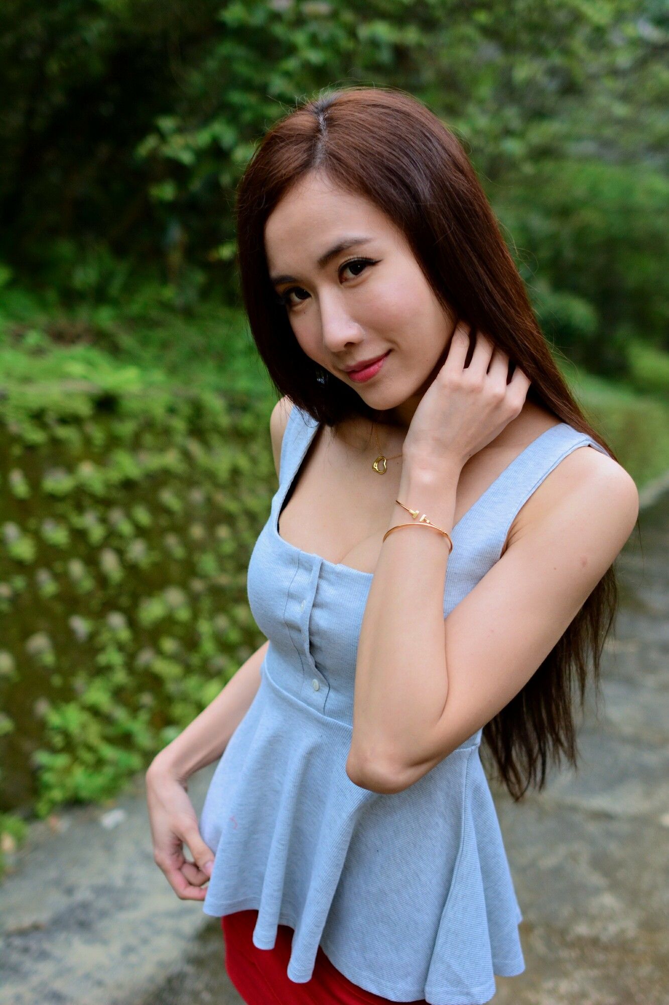 Dora妍希《山水綠外拍（三套服装）》-图24