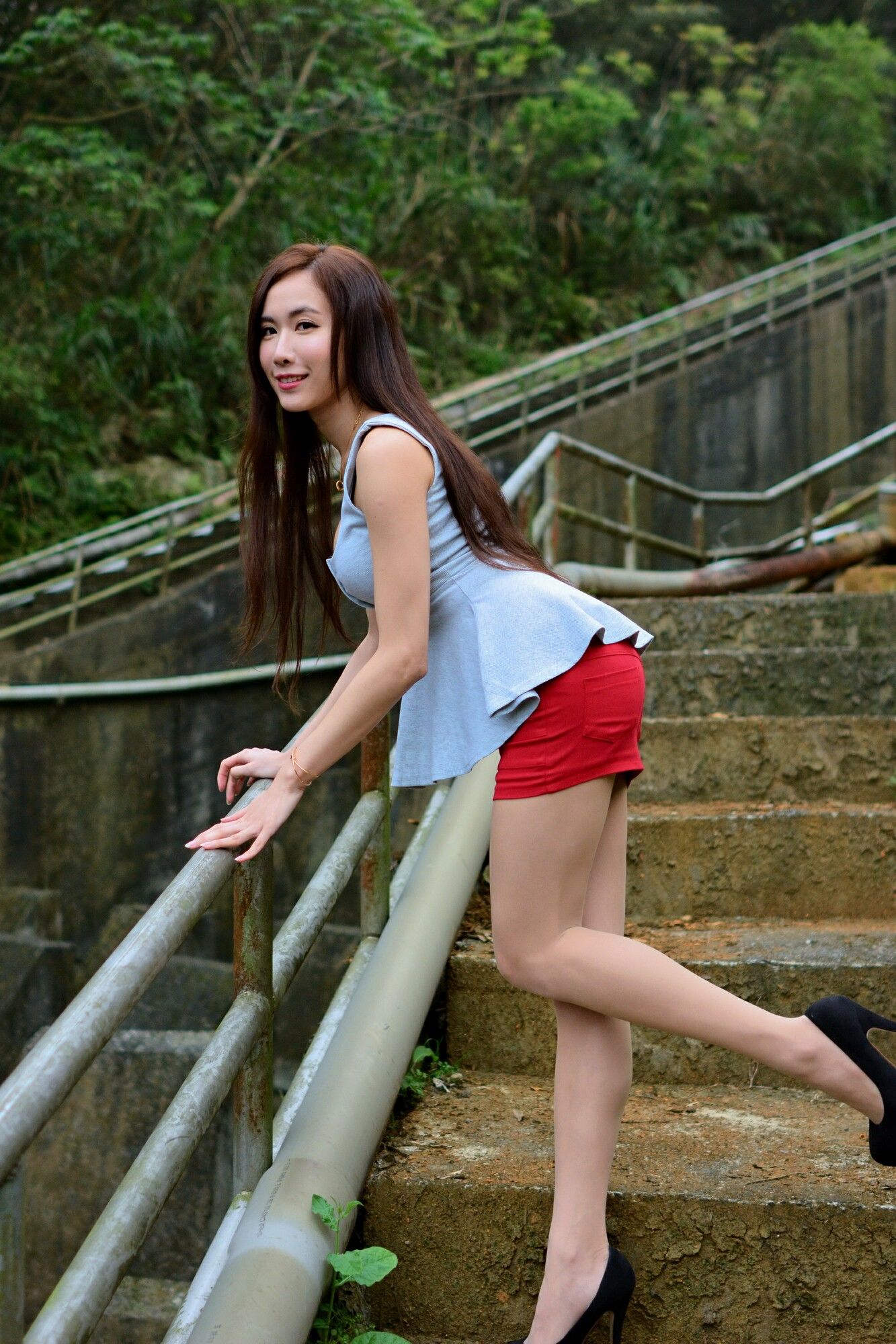 Dora妍希《山水綠外拍（三套服装）》-图27