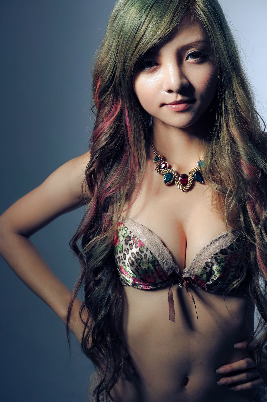 Corrine李玟儒《性感内衣棚拍》-图4