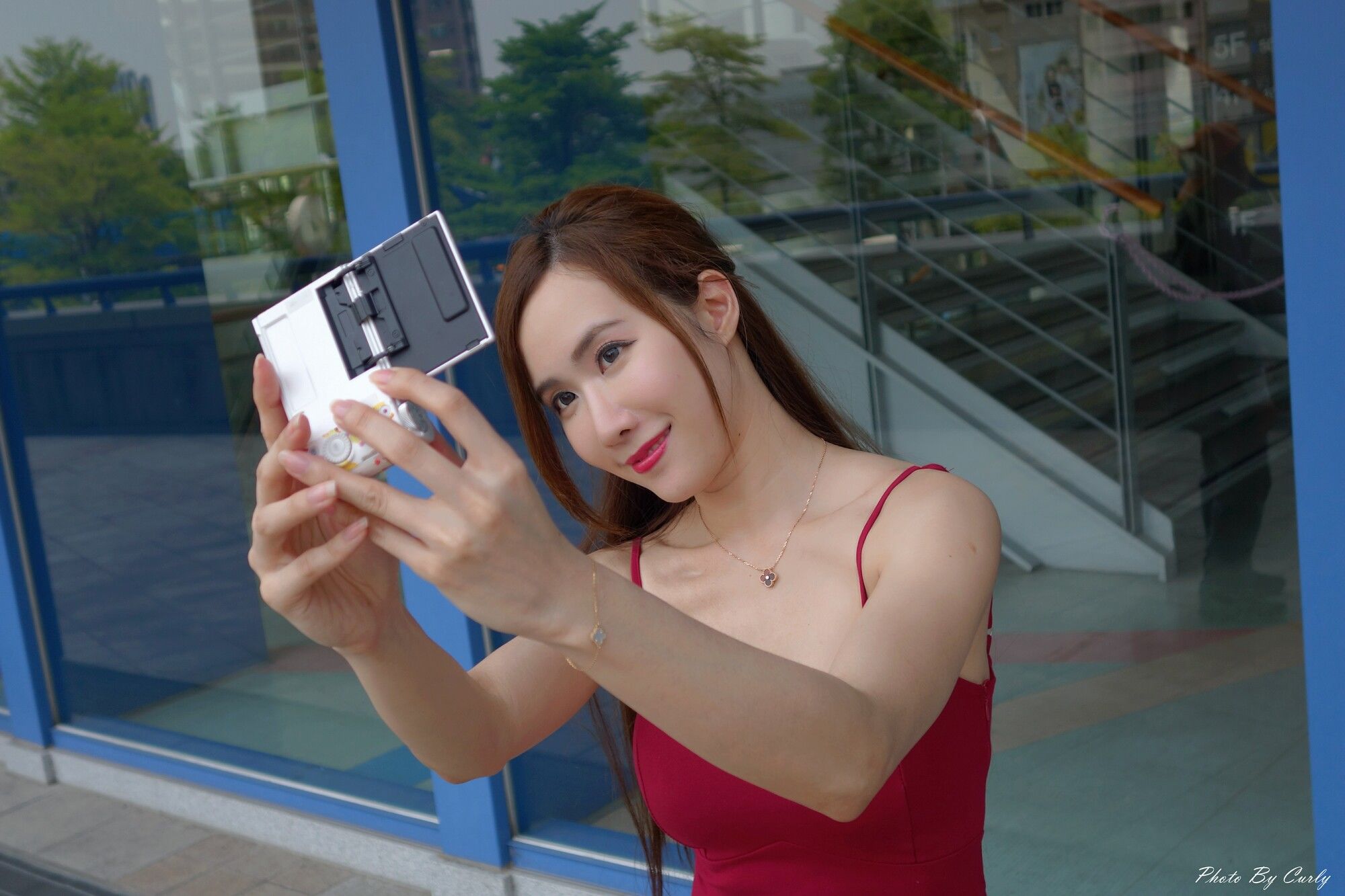 Dora妍希《高雄巨蛋~吊带包臀红裙》-图30