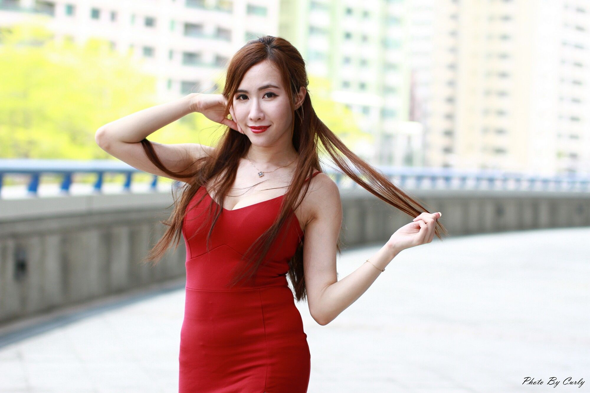 Dora妍希《高雄巨蛋~吊带包臀红裙》-图80