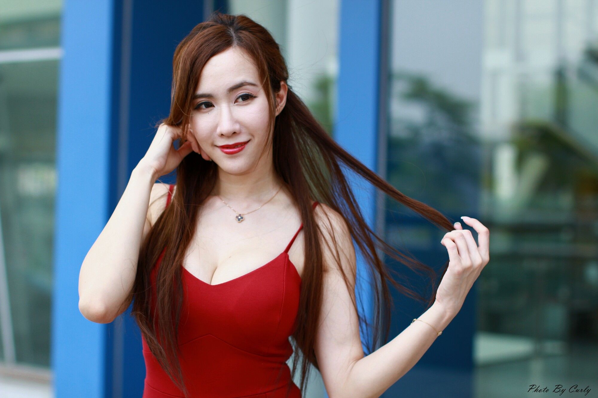 Dora妍希《高雄巨蛋~吊带包臀红裙》-图84