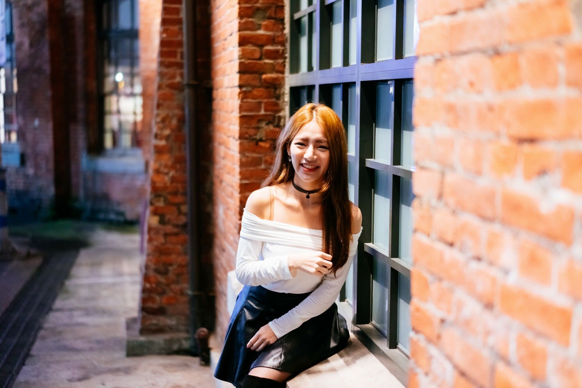 Dora周盈欣 街拍长靴黑丝皮裙-图18