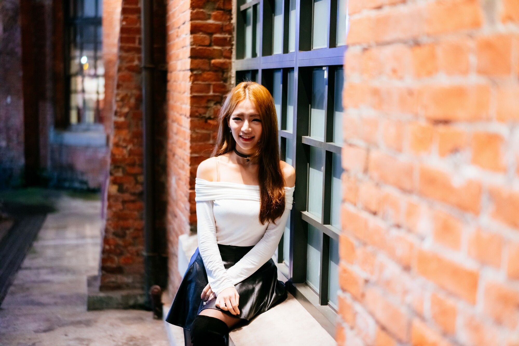 Dora周盈欣 街拍长靴黑丝皮裙-图19