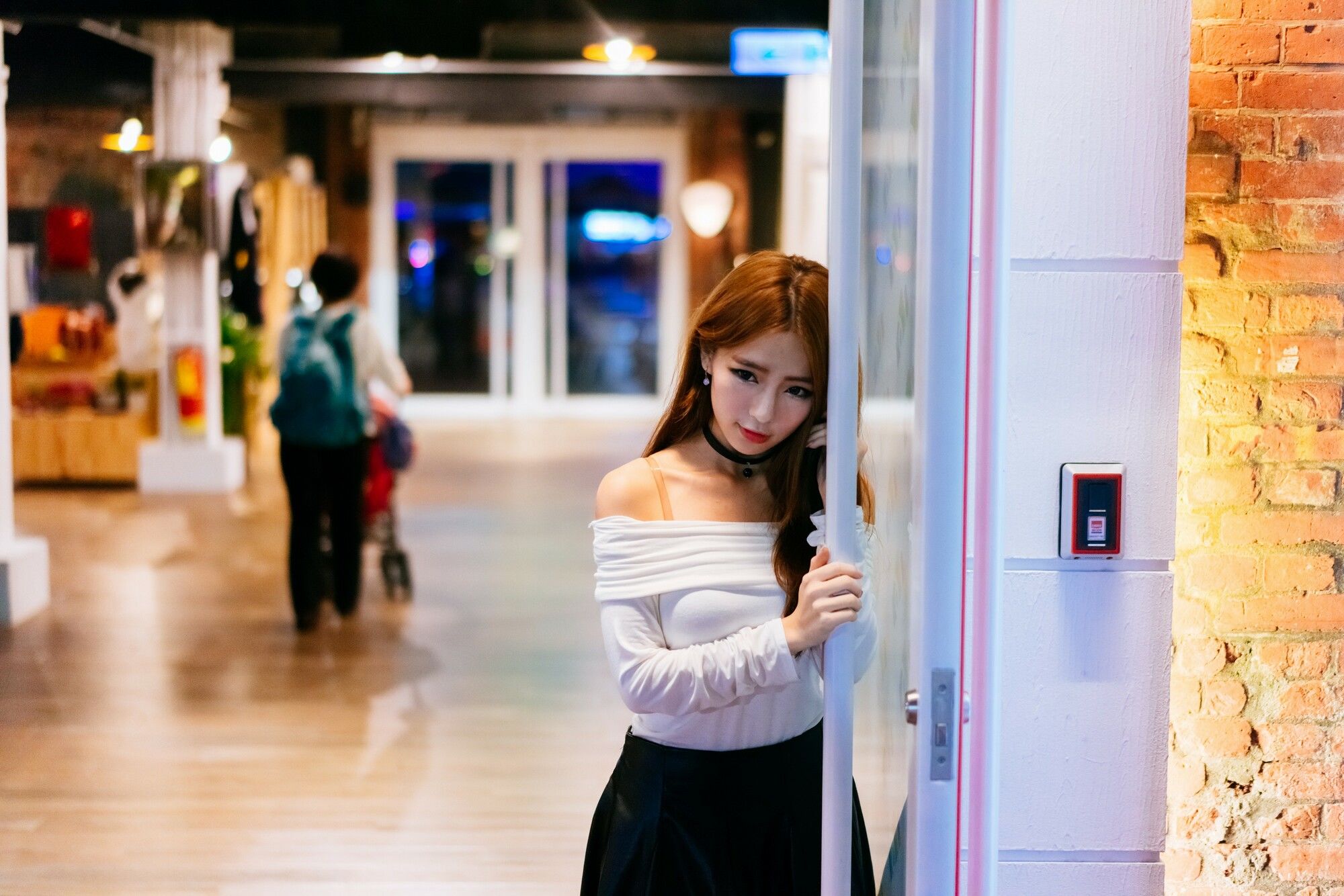 Dora周盈欣 街拍长靴黑丝皮裙-图25