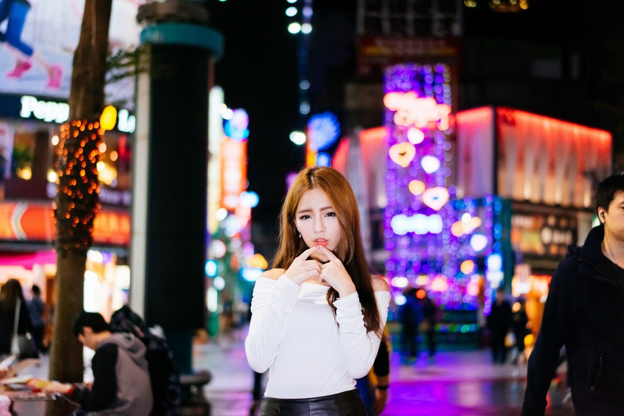 Dora周盈欣 街拍长靴黑丝皮裙-图60