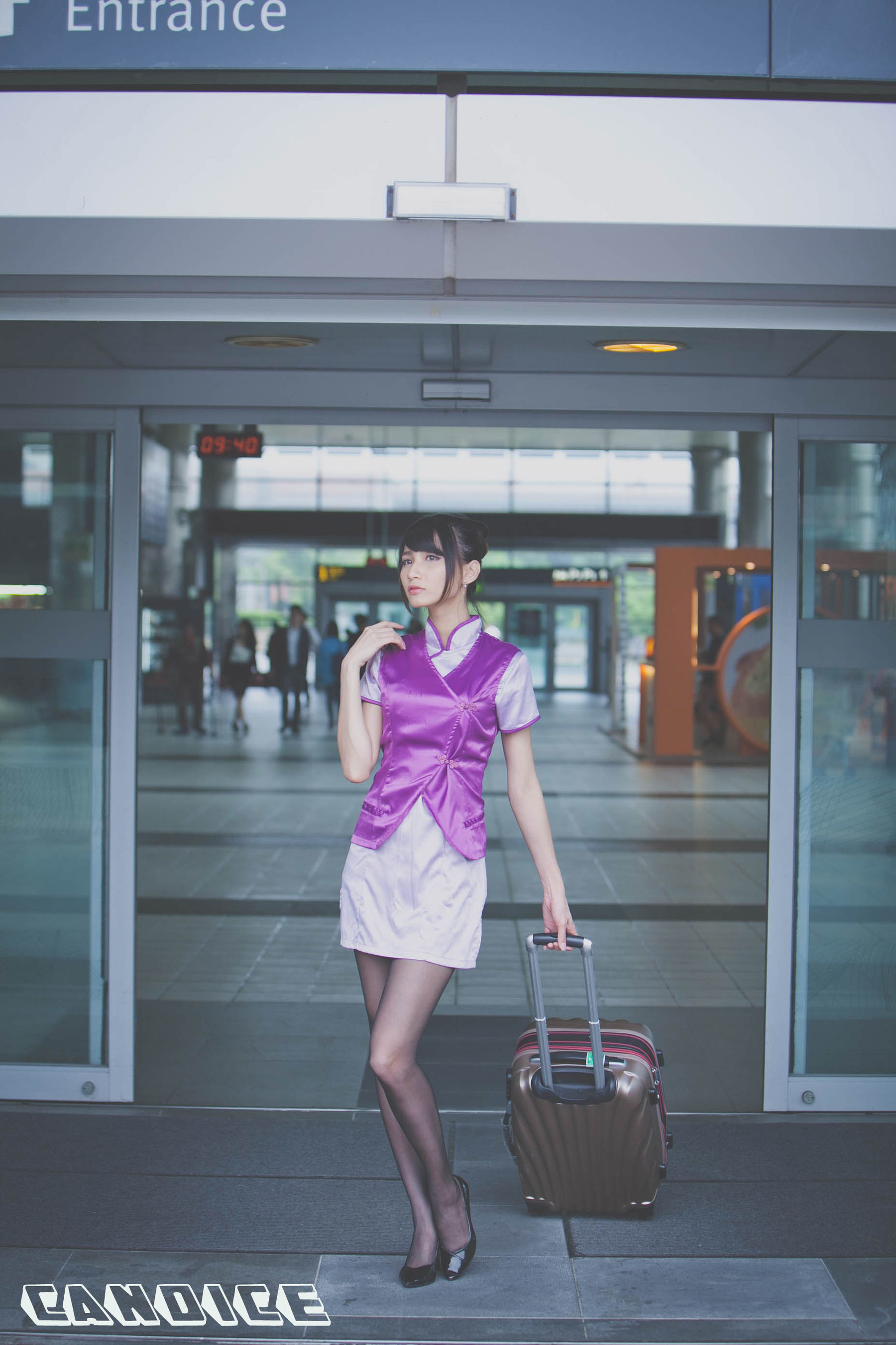 蔡译心Candice《空姐黑丝街拍》-图12