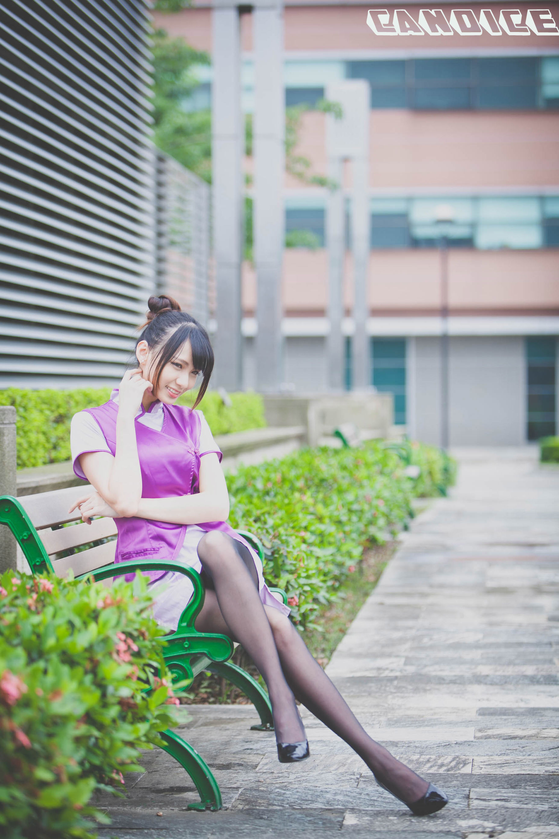 蔡译心Candice《空姐黑丝街拍》-图24