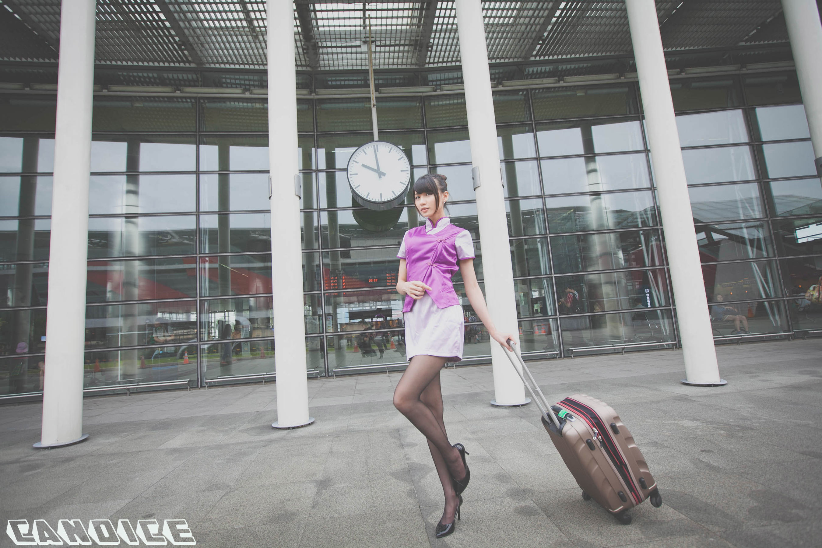 蔡译心Candice《空姐黑丝街拍》-图27