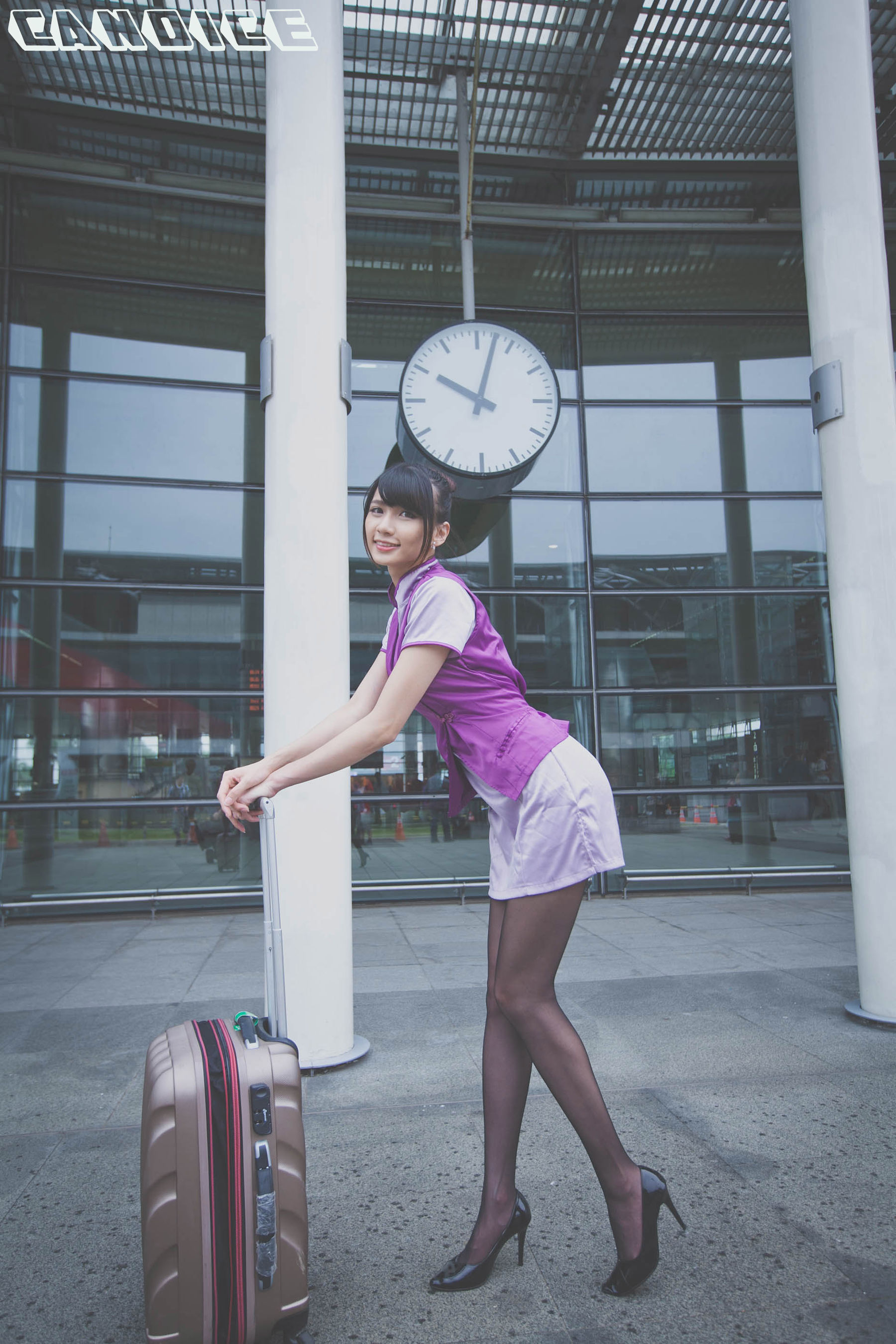 蔡译心Candice《空姐黑丝街拍》-图32