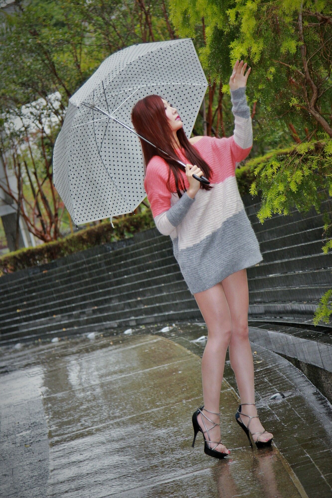 Michelle小羽《信義區外拍2套服装》-图22