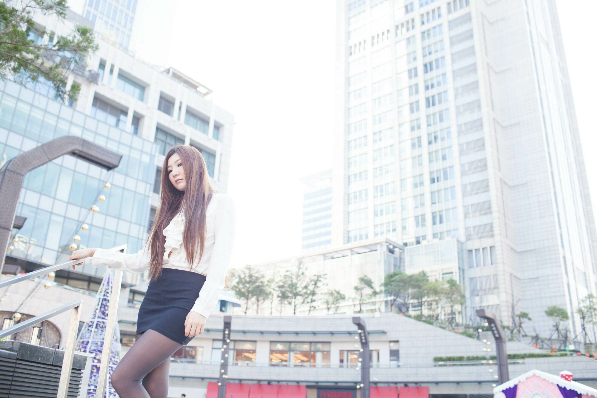 Michelle小羽/谢馥羽《信義區街拍黑丝OL系列》-图3