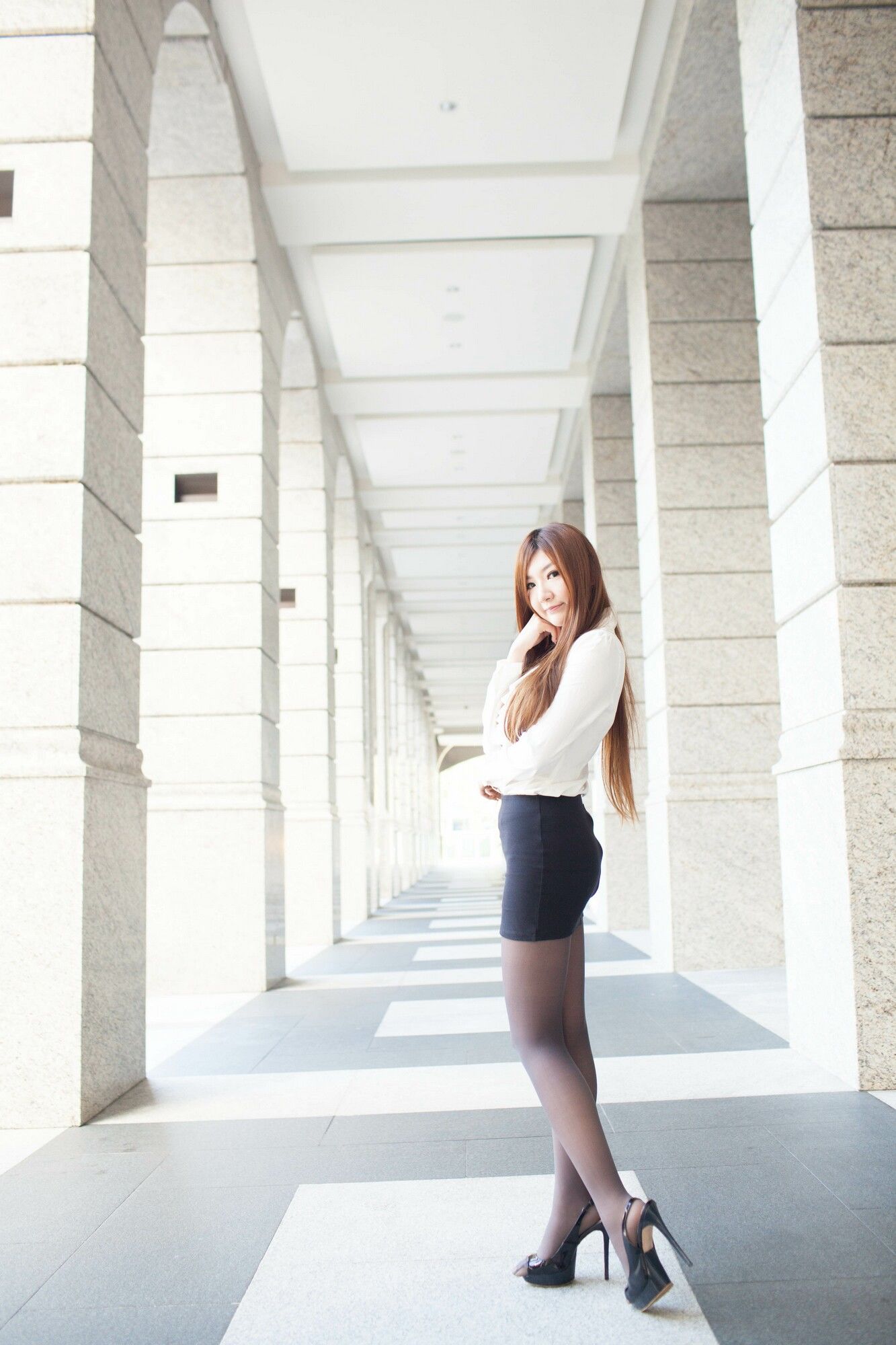 Michelle小羽/谢馥羽《信義區街拍黑丝OL系列》-图87