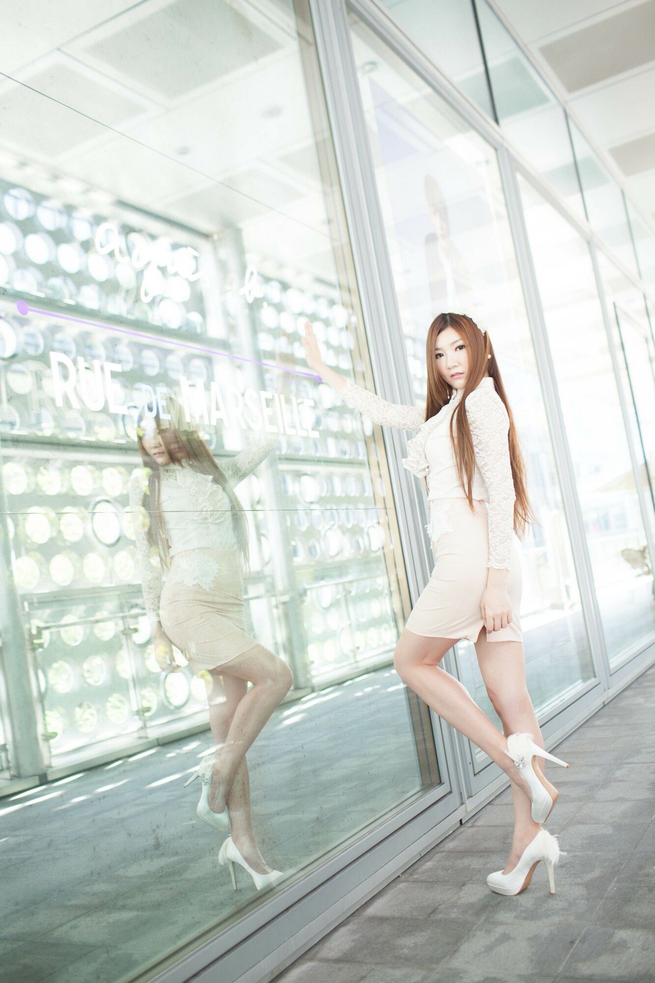 Michelle小羽《信義區街拍 蕾丝+包臀短裙》-图64