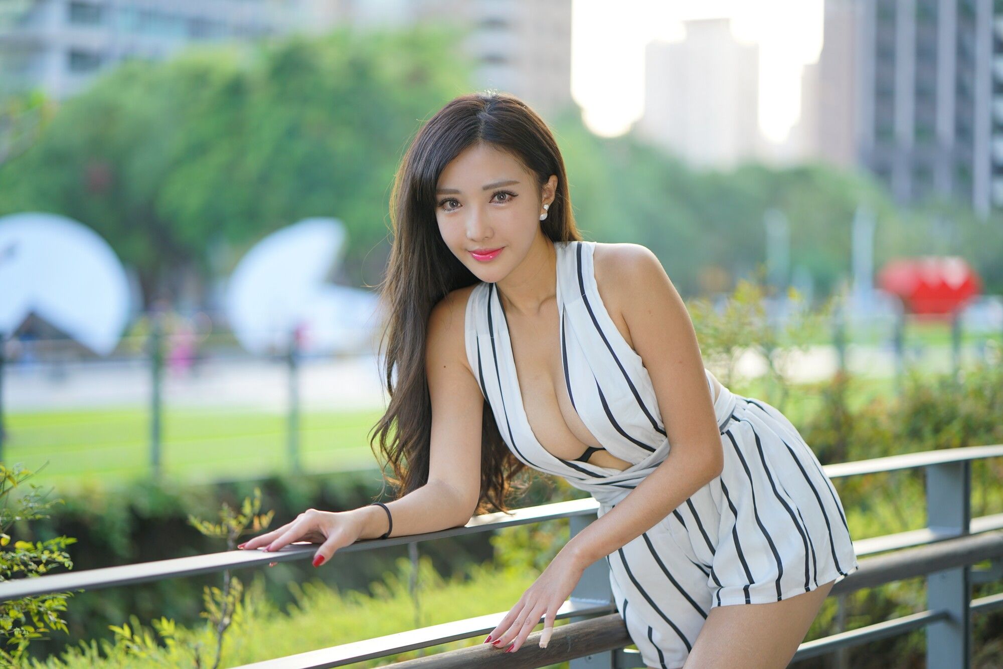 赵芸Syuan《台中美術館》性感街拍-图13