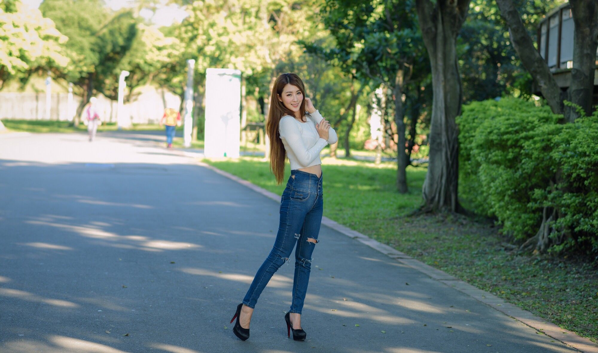 夏晴Miso《公园牛仔紧身裤美腿》-图12