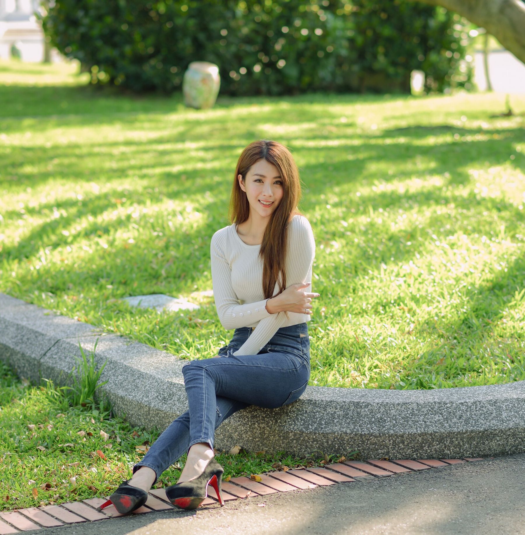 夏晴Miso《公园牛仔紧身裤美腿》-图17