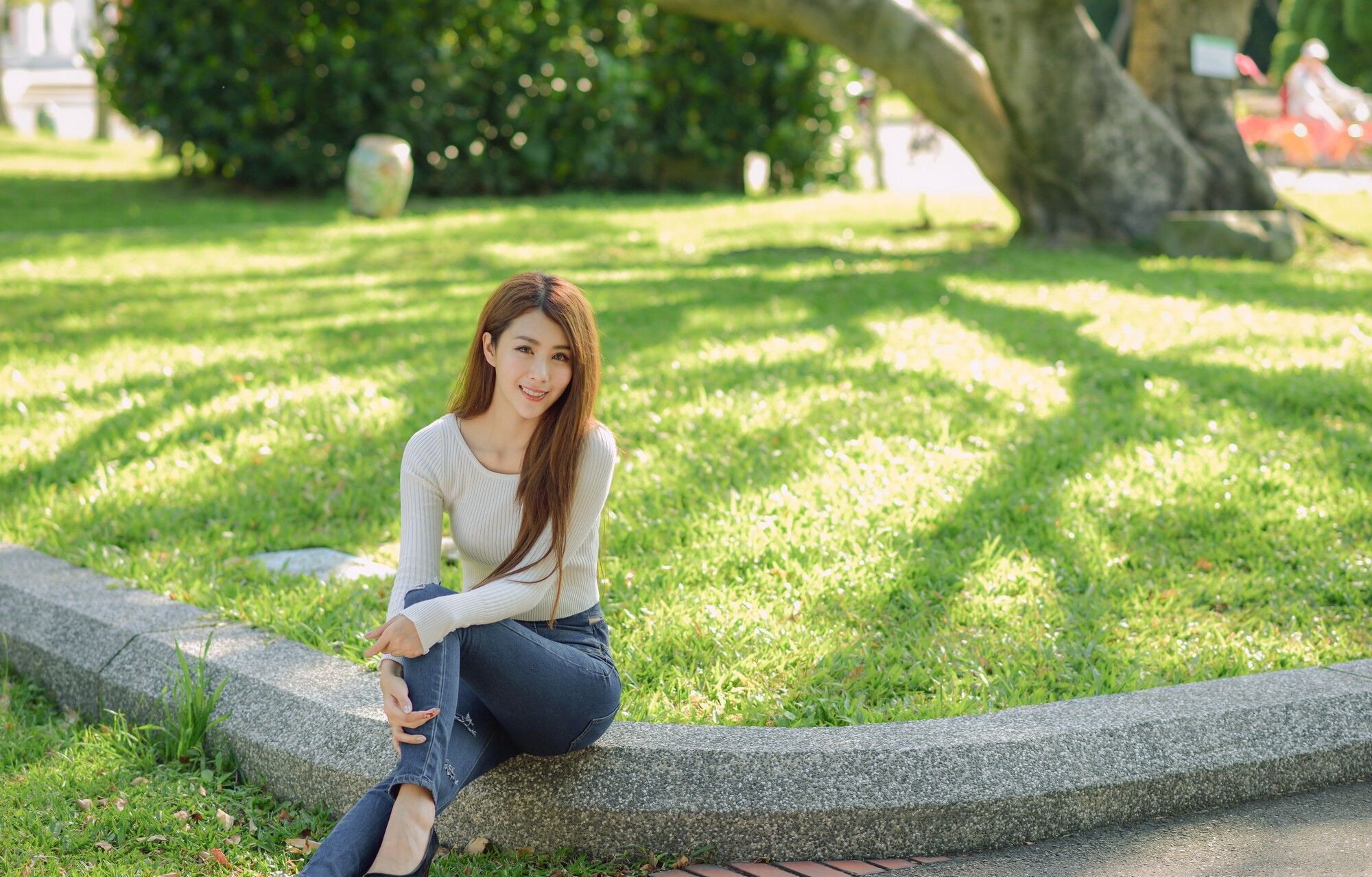 夏晴Miso《公园牛仔紧身裤美腿》-图24