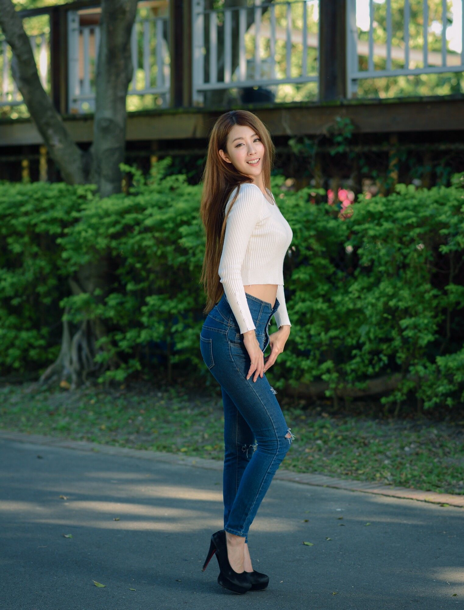 夏晴Miso《公园牛仔紧身裤美腿》-图47