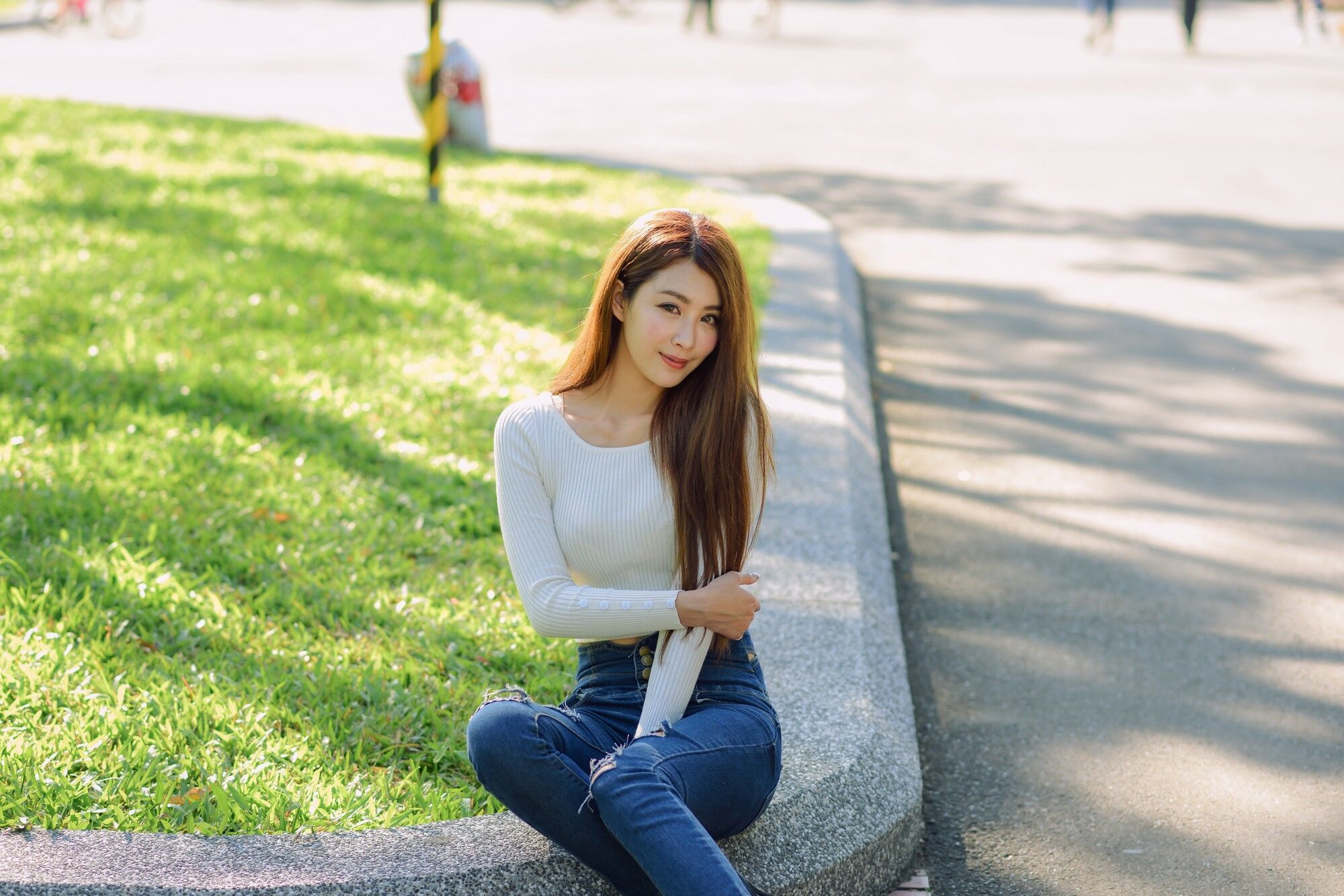 夏晴Miso《公园牛仔紧身裤美腿》-图7