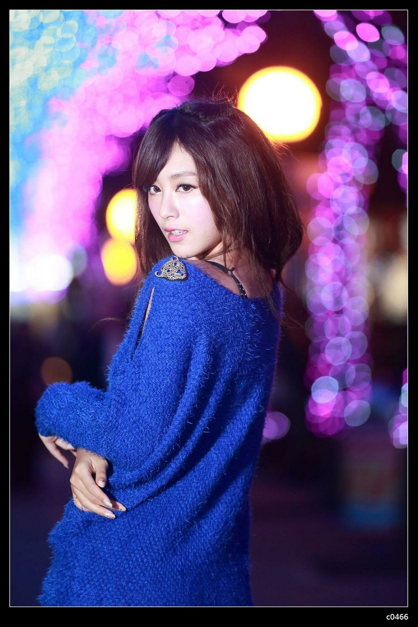 夏晴Miso《圣诞夜黑丝街拍》-图12