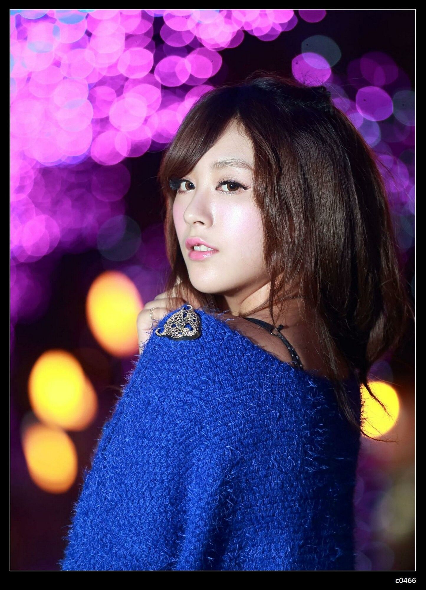 夏晴Miso《圣诞夜黑丝街拍》-图13