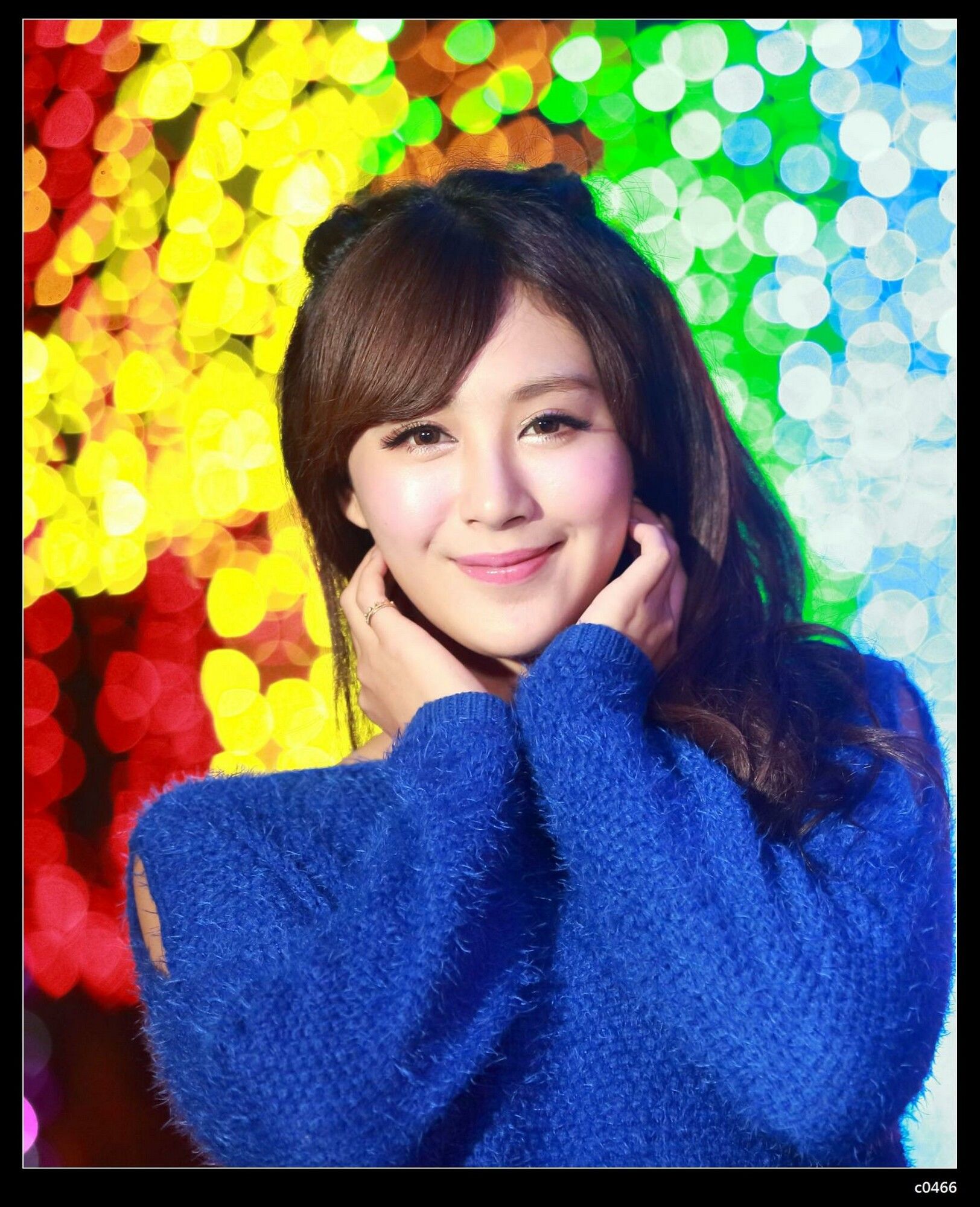 夏晴Miso《圣诞夜黑丝街拍》-图3