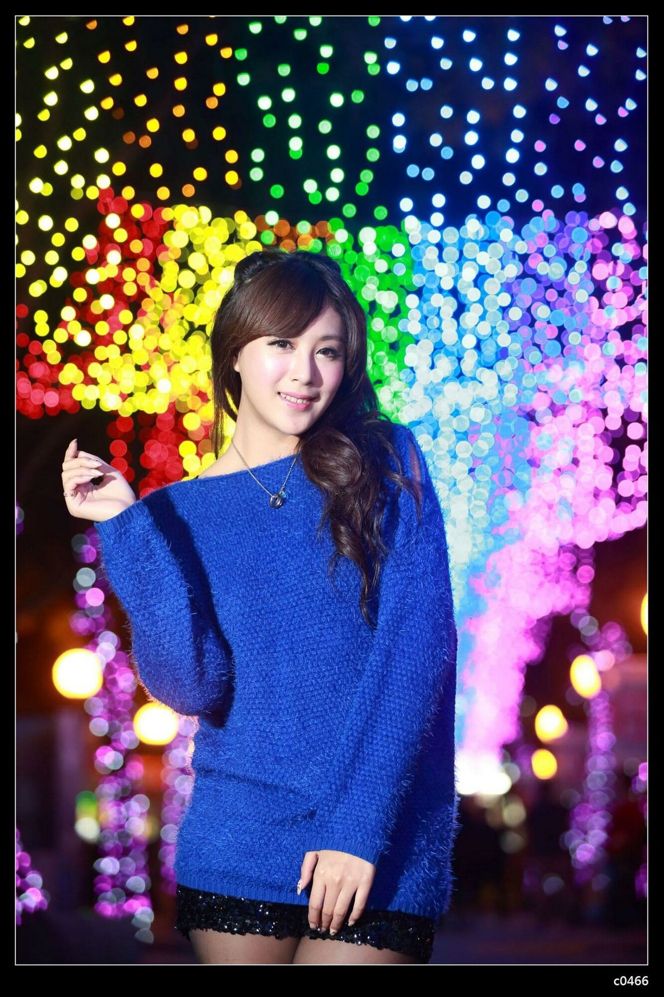 夏晴Miso《圣诞夜黑丝街拍》-图4