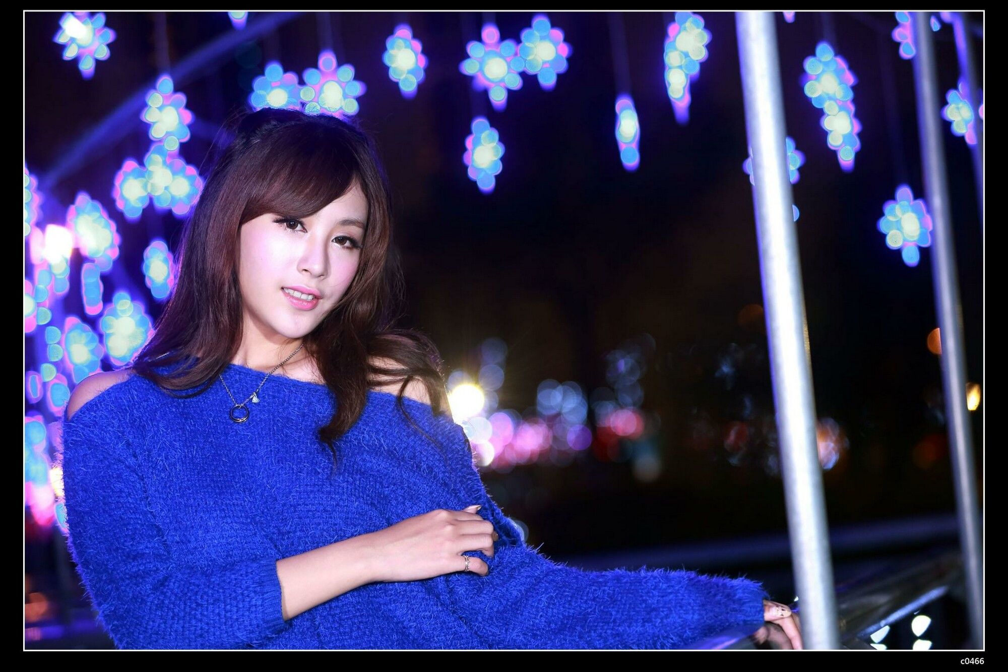 夏晴Miso《圣诞夜黑丝街拍》-图54