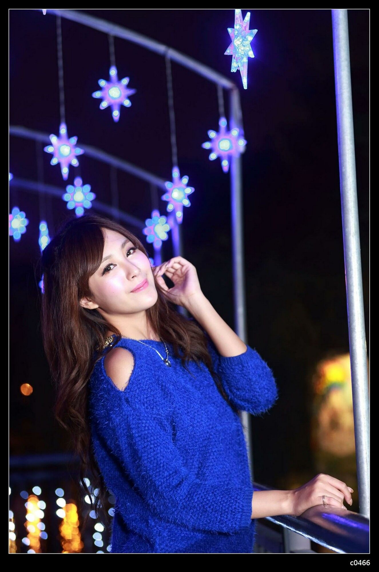 夏晴Miso《圣诞夜黑丝街拍》-图55